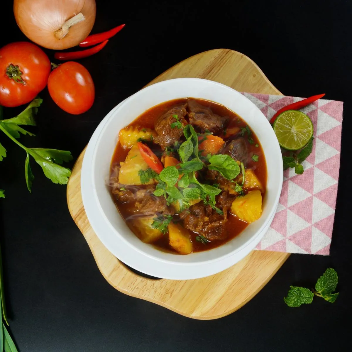 Verleg je culinaire grenzen: Scoor bij je tafelgenoten met dit stoofvlees met een twist