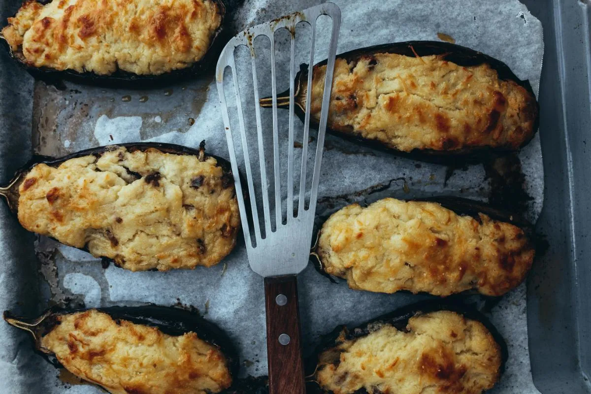 Gevulde aubergine recept: Perfecte koolhydraatarme schotel voor elke gelegenheid