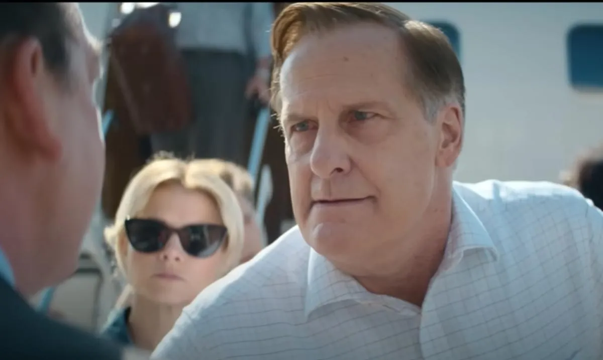 Kijkers vallen massaal voor nieuwe dramaserie op Netflix: “Zo goed, Jeff Daniels is briljant!”