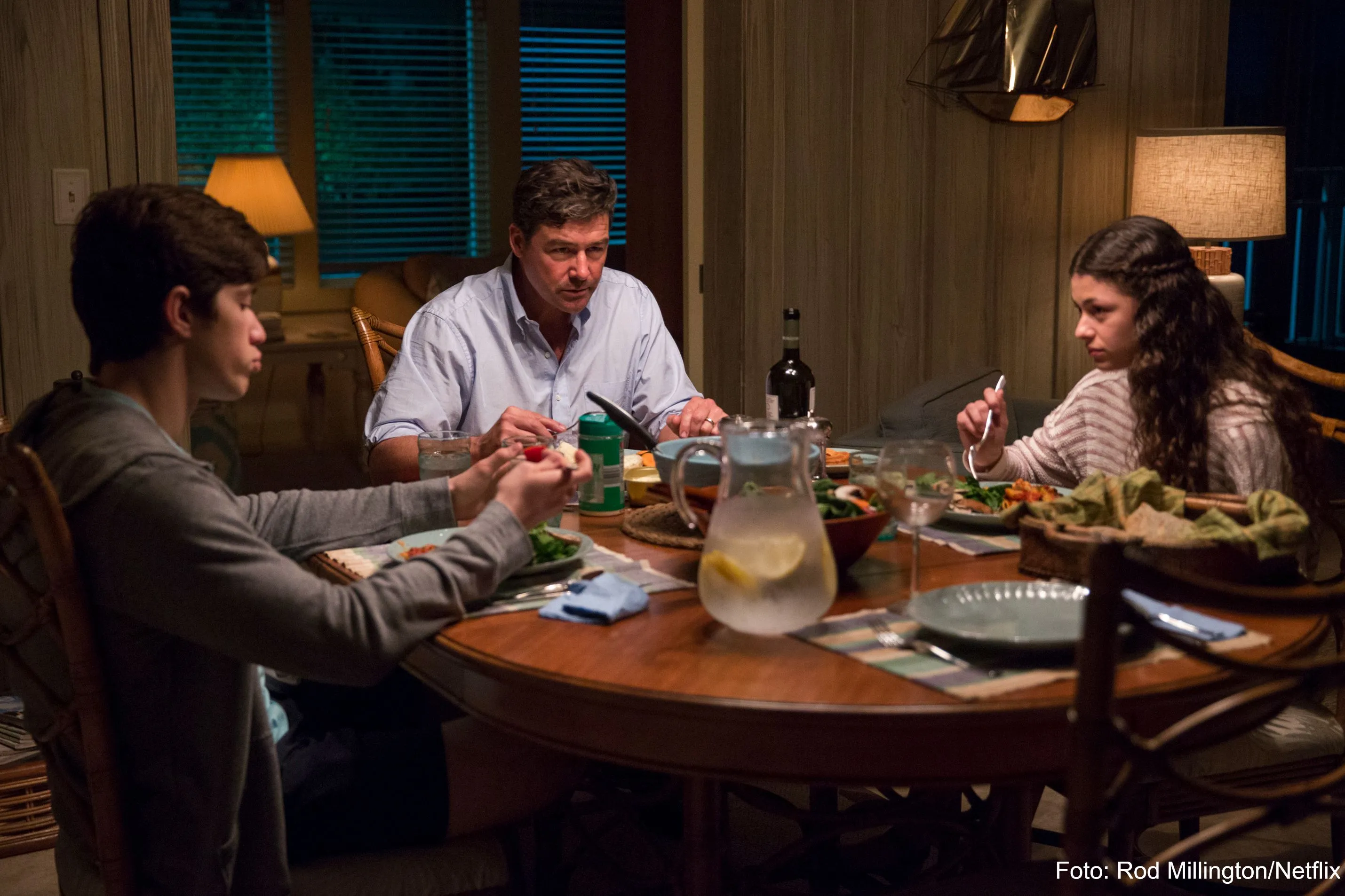 Kijkers blijven deze serie op Netflix bingen: Broeierige sfeer met complexe familie intriges