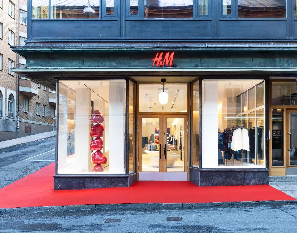 Feestelijk en comfortabel: Deze gloednieuwe H&M’s pumps zijn jouw nieuwe must-have