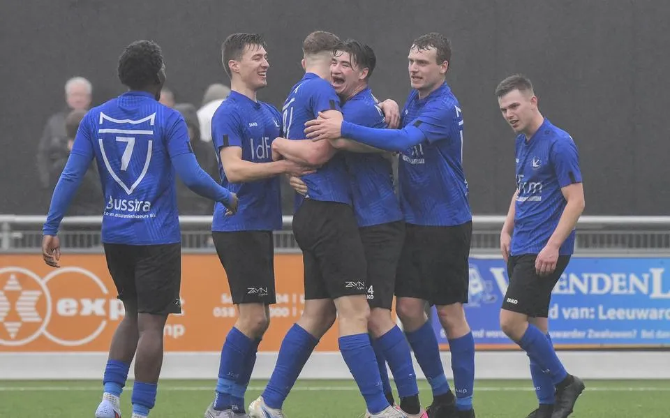 feest20bij20leeuwarder20zwaluwen20na20zege20in20stadsderby20op20leovardia