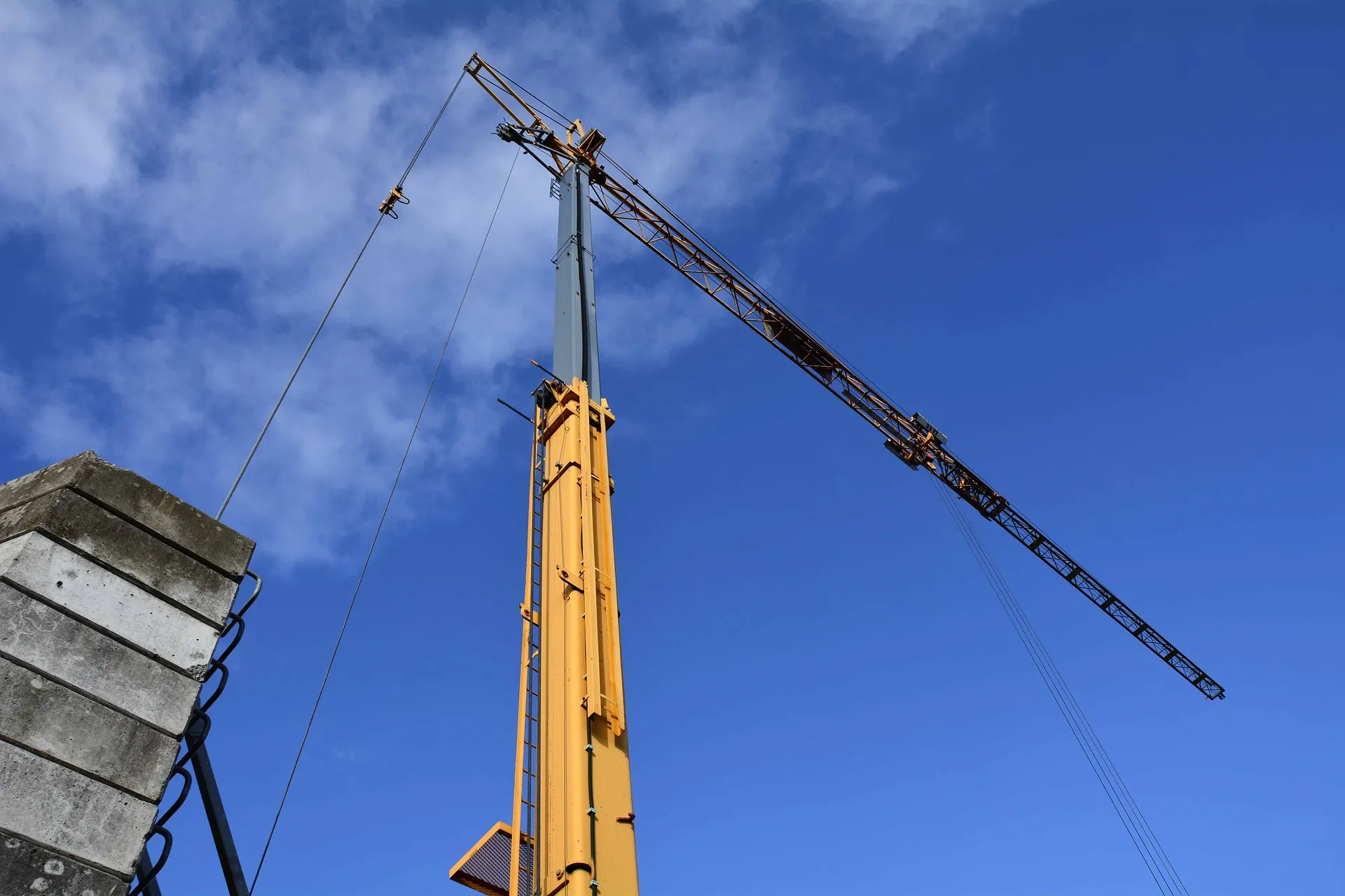 crane 3533692 1920