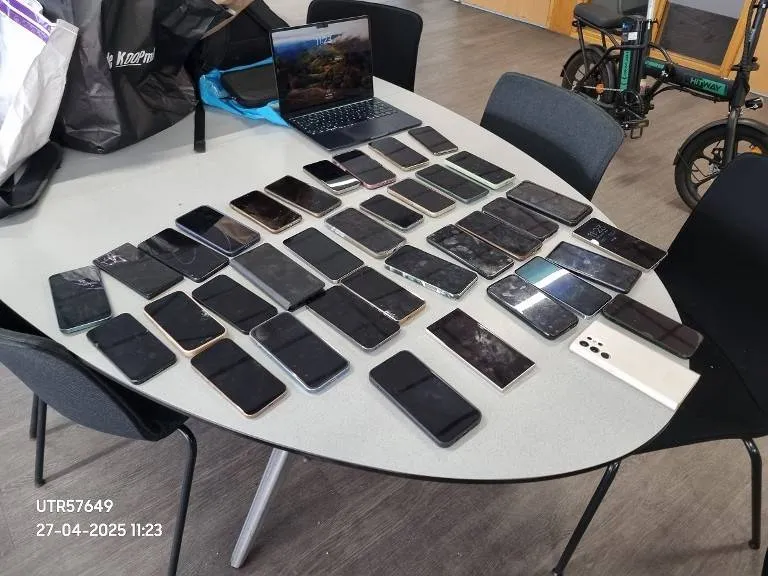 gestolen mobiele telefoons