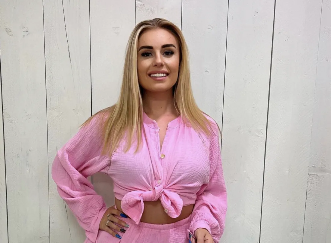 Lesley komt op bizarre manier achter vreemdgaan vriend
