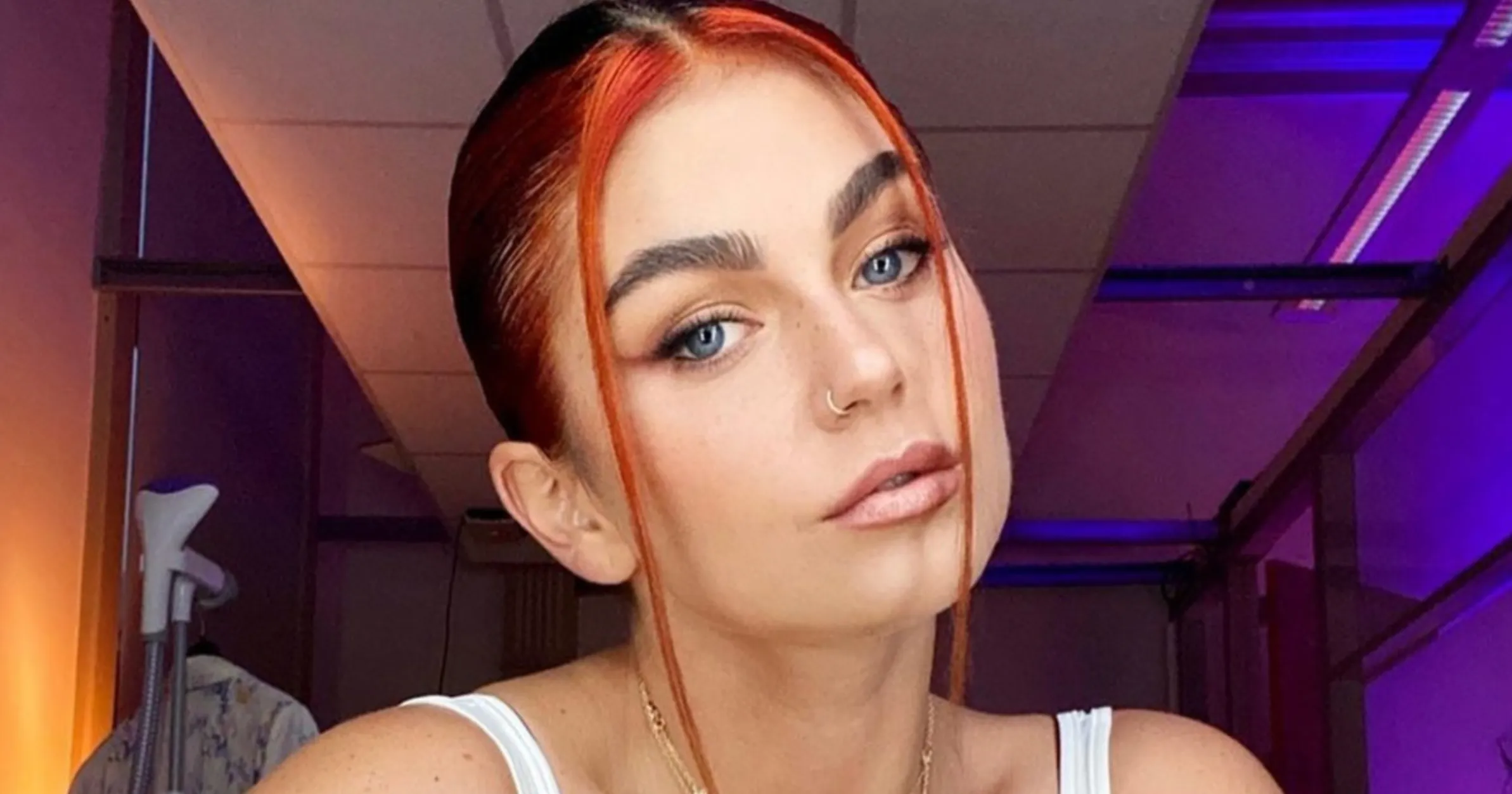 Roddelpraat: 'Roxeanne Hazes verslaafd aan wit poeder?'