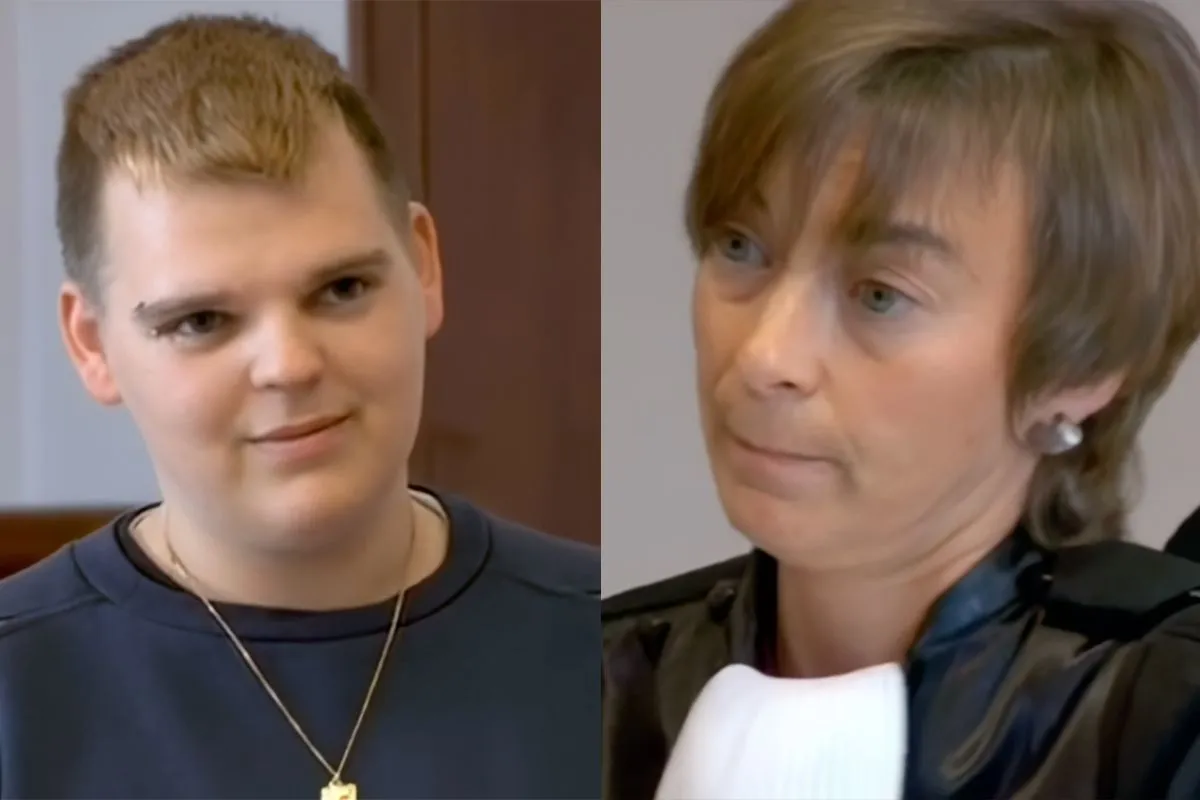 Moeder is helemaal klaar met deze parel, en de rechter ook