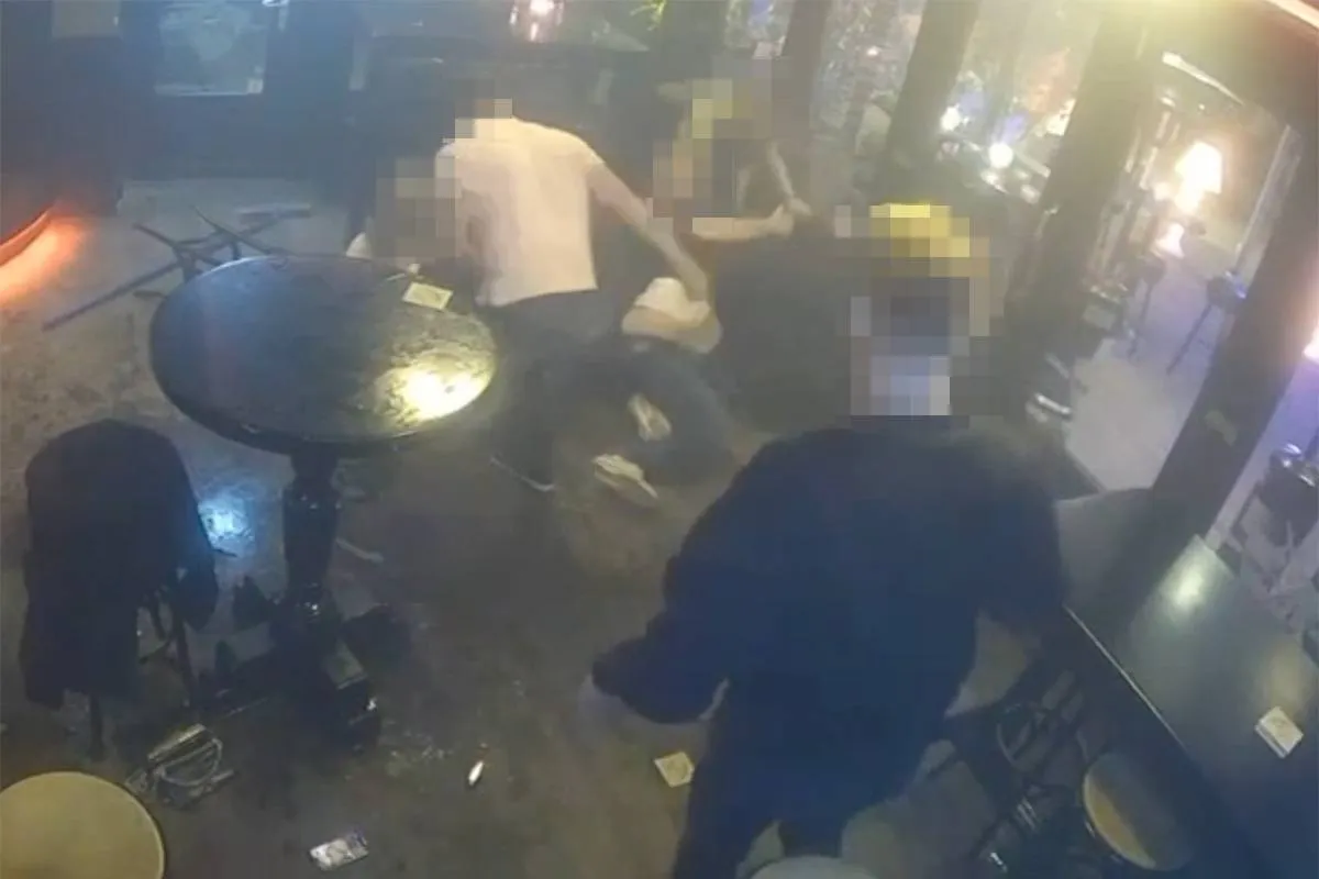 Beelden viraal van heftige vechtpartij in cafe in Helmond