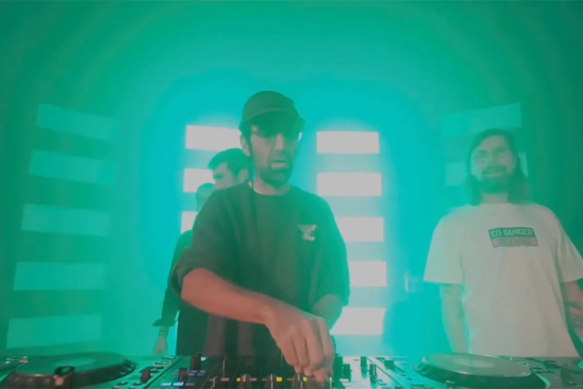 thumb_vk_Thomas_Bangalter_Daft_Punk_geeft_eerste_verrassingsoptreden_in_16_jaar