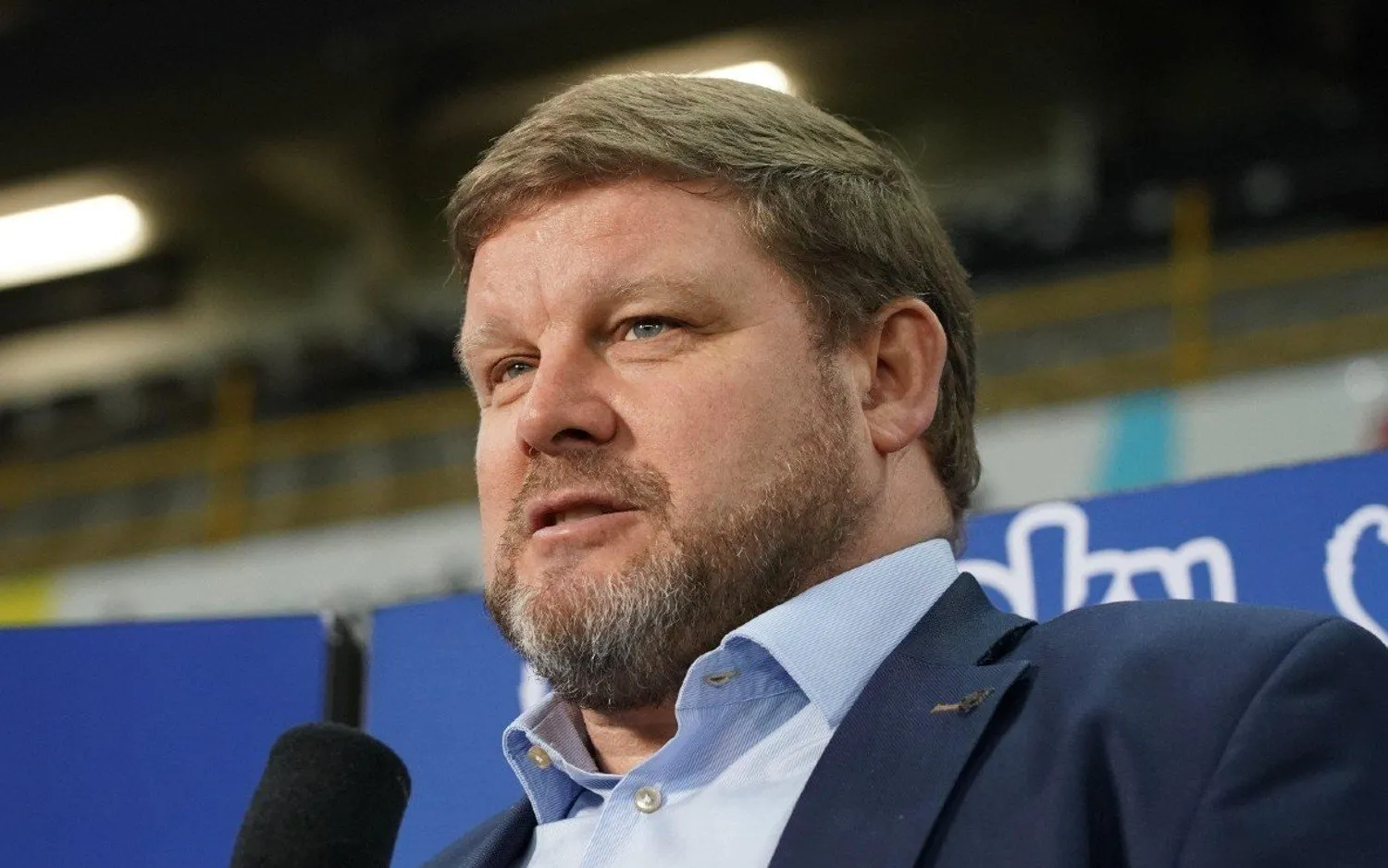 220321vanhaezebrouckgrijnst