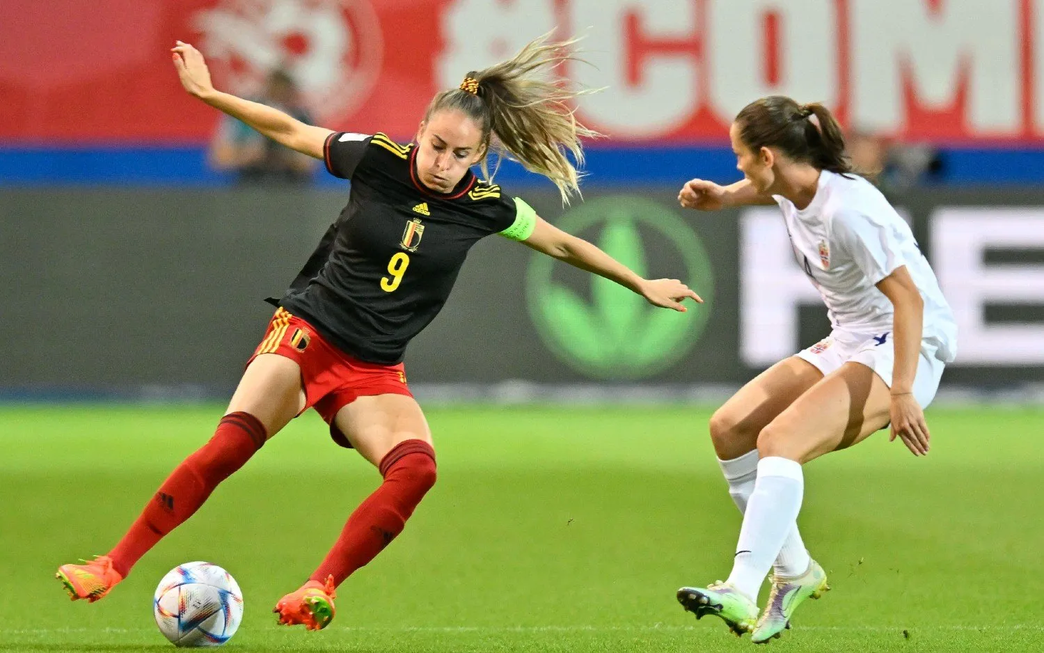 220902tessawullaertredflames