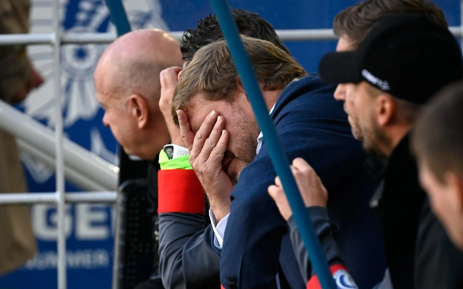 221002heinvanhaezebrouckontgoocheld