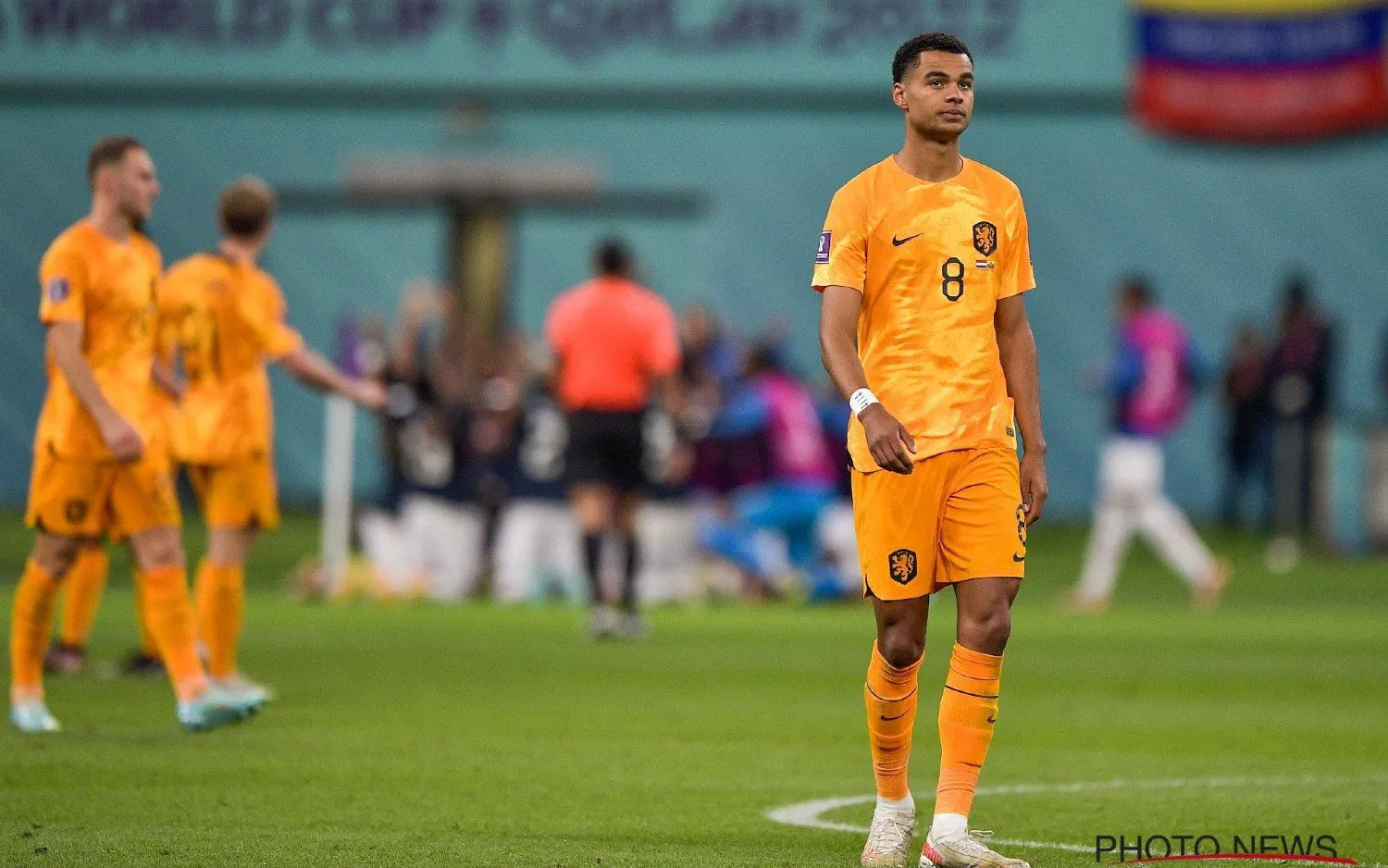 221125nederlandtreurt