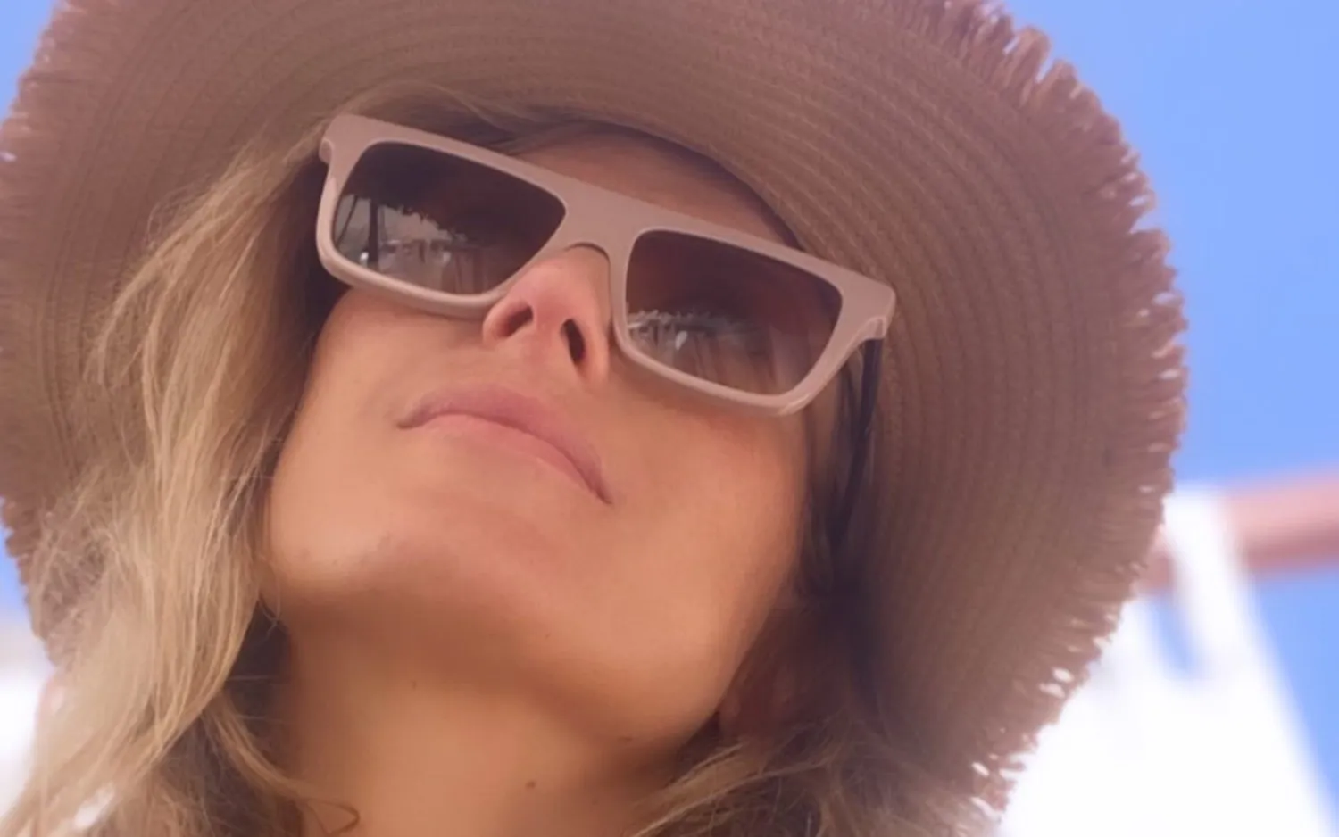 230816carolinekarlvannieuwkerke