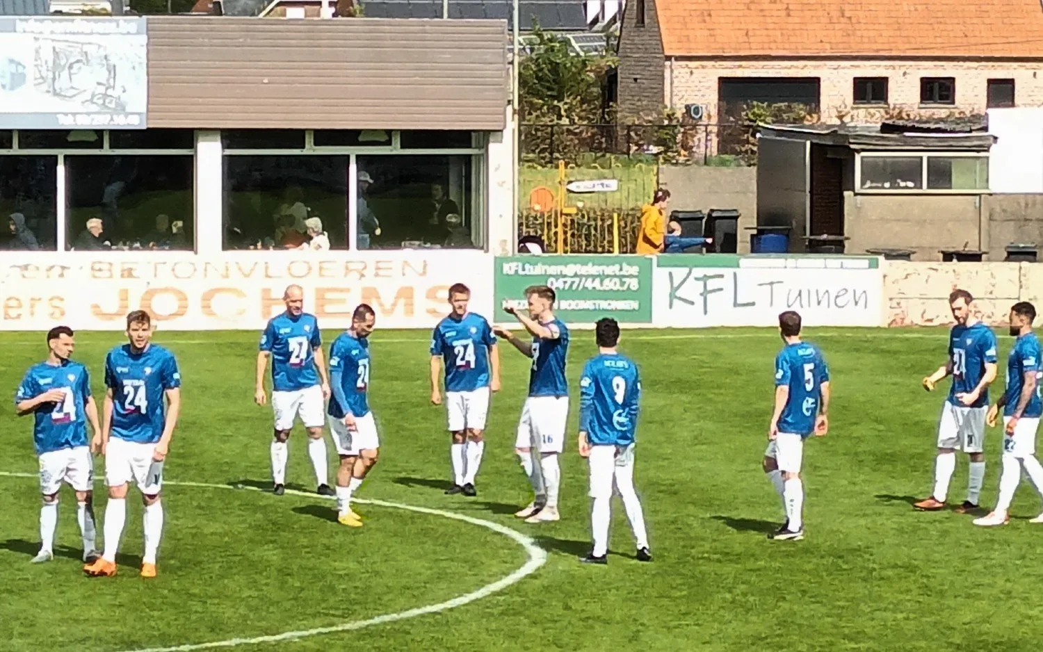 240428zwarteleeuwverbroederinggeel