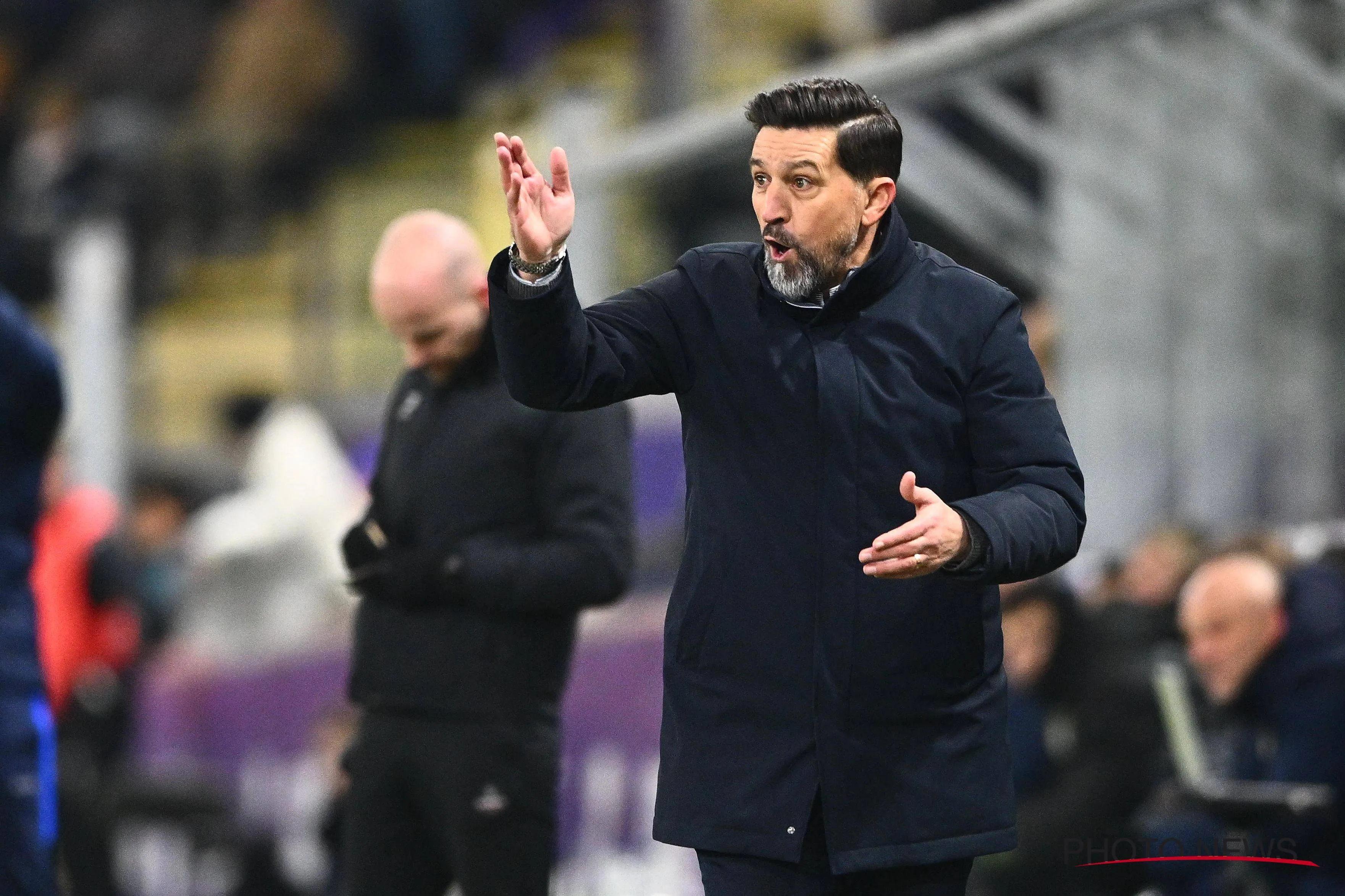 Anderlecht-fans zijn geschokt: "Leg dit eens uit, Besnik Hasi!"