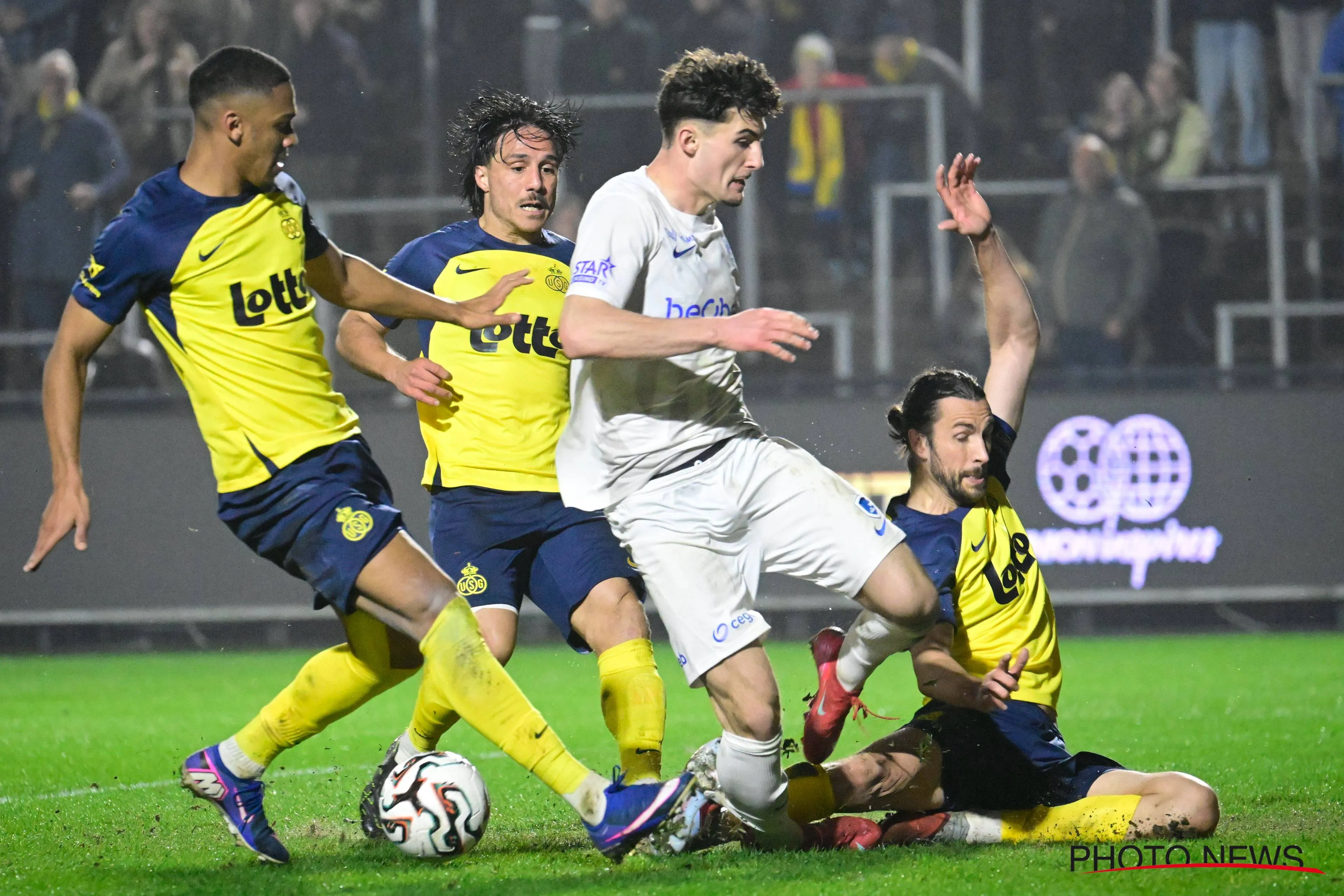 Burgess reageert na schandalige tackle: "Dat had ik echt niet"