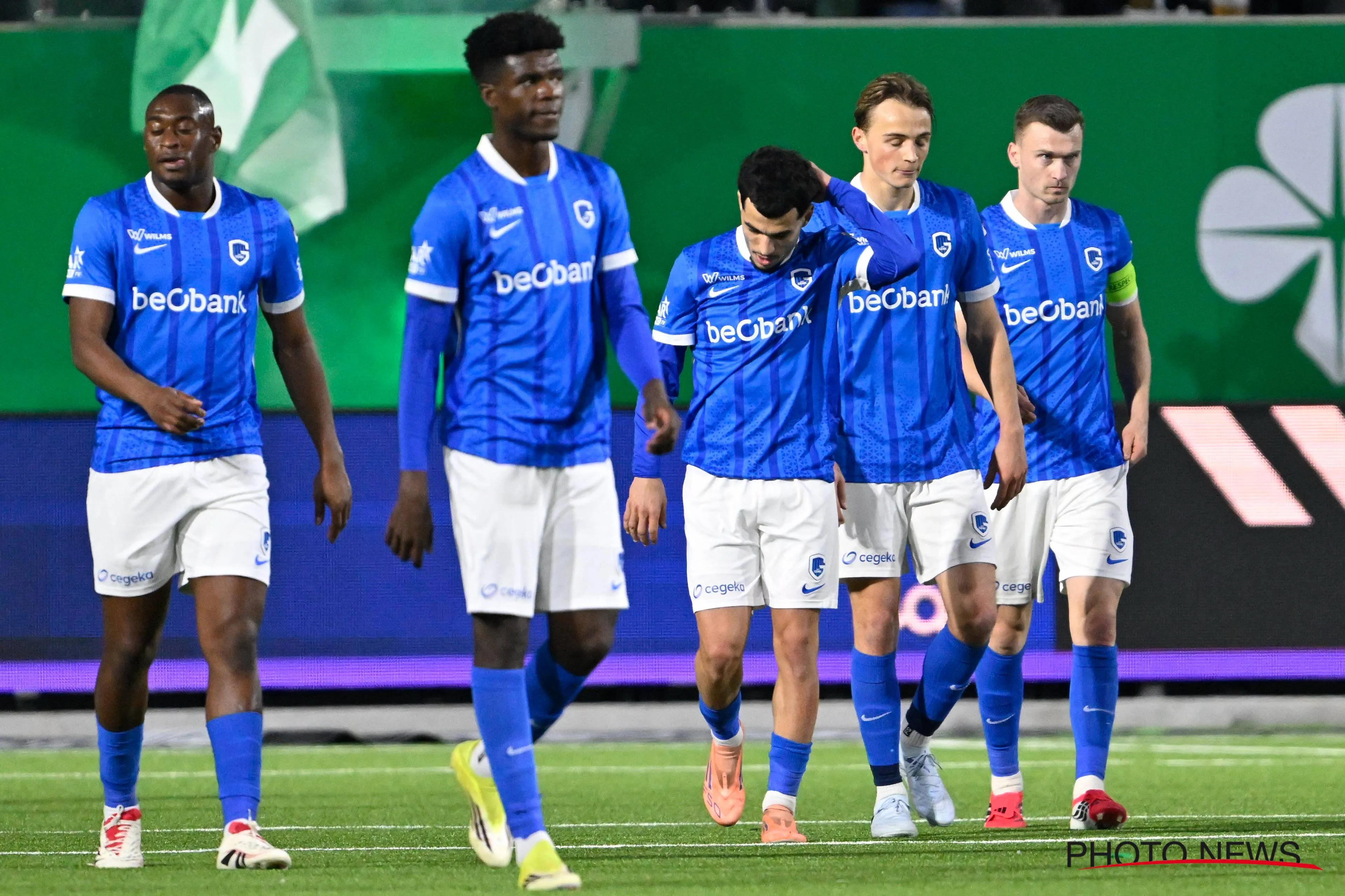 Racing Genk grijpt naast Play-off 1 na onwaarschijnlijk spektakelstuk
