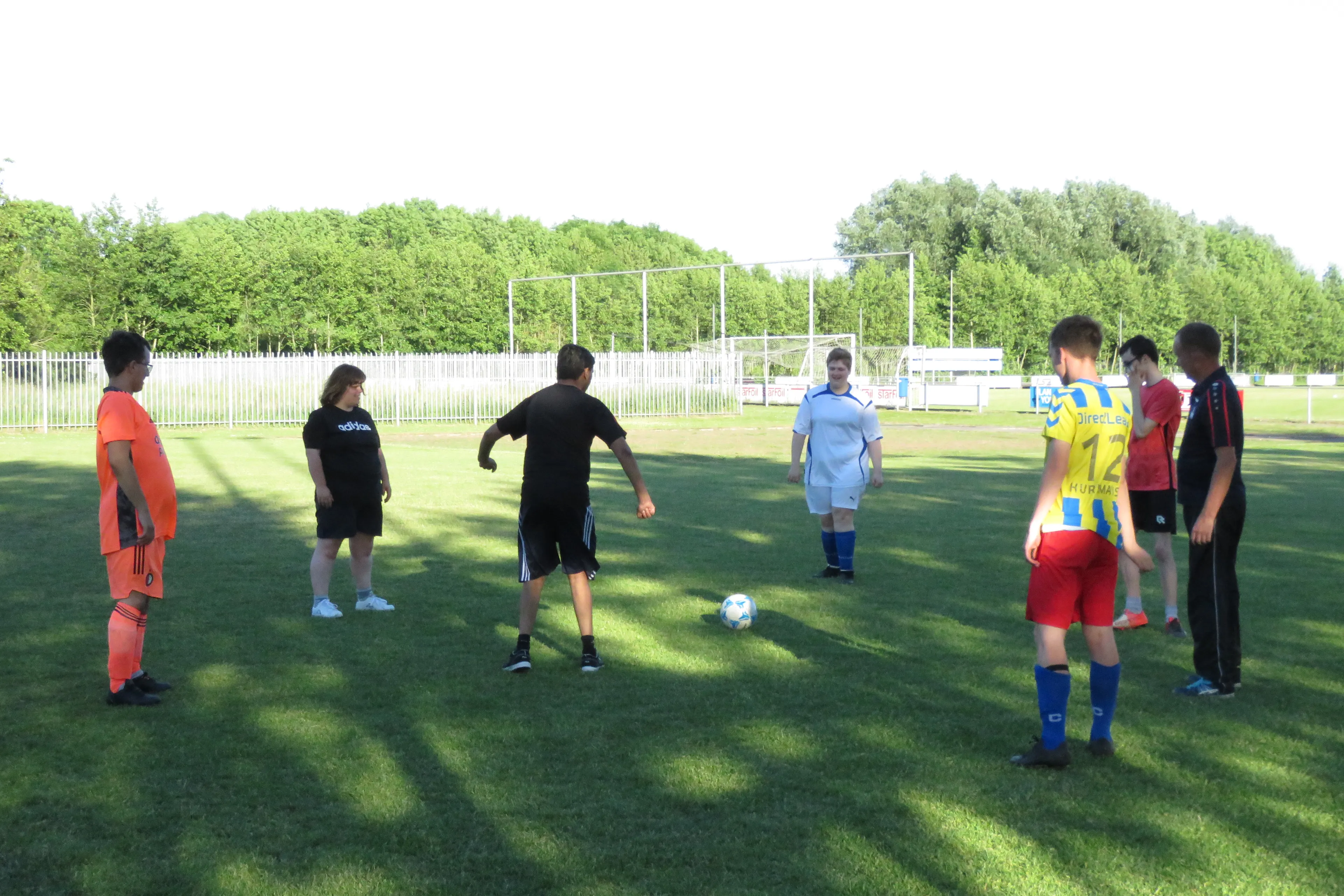 1e training g team b
