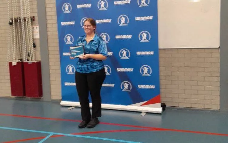 Kimberly Kersbergen (15) mag naar WK darten in Seoul; sponsors nodig voor haar dartcarrière