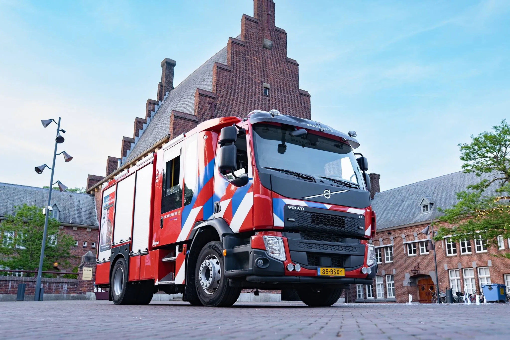 Brandweer toont vakmanschap tijdens Vaardigheidsdag in Waalwijk