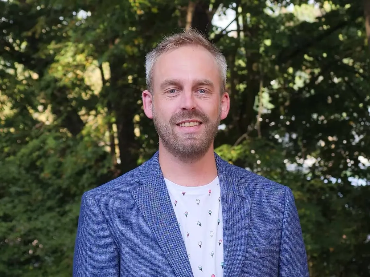 sjors-slaats-is-de-lijsttrekker-van-de-partij-groenlinksaf-die-na-de-verkiezingen-progressief-waalwijk-gaat-heten