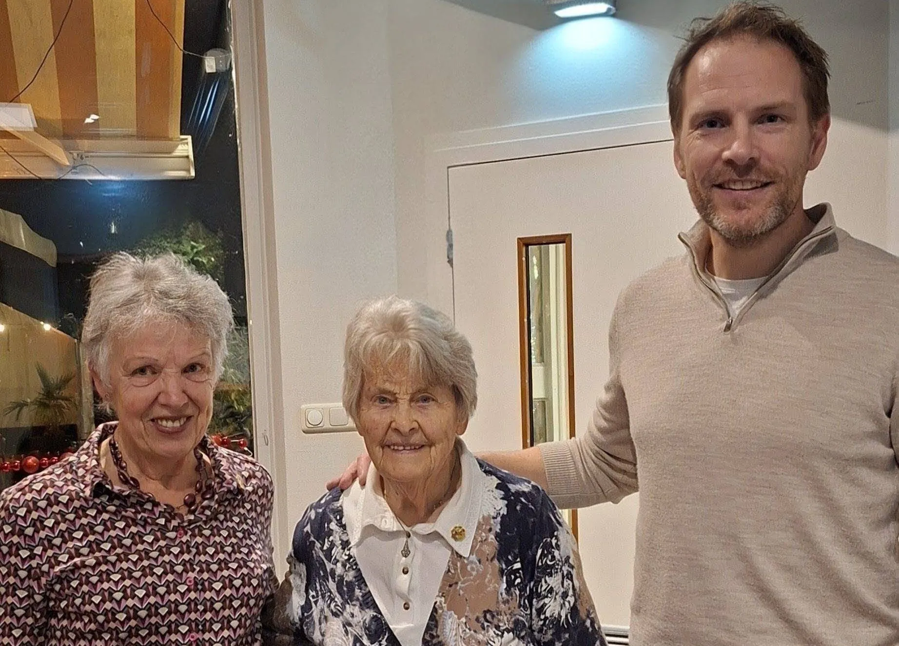 Uitreiking lintjes 10-12-2025 3MB