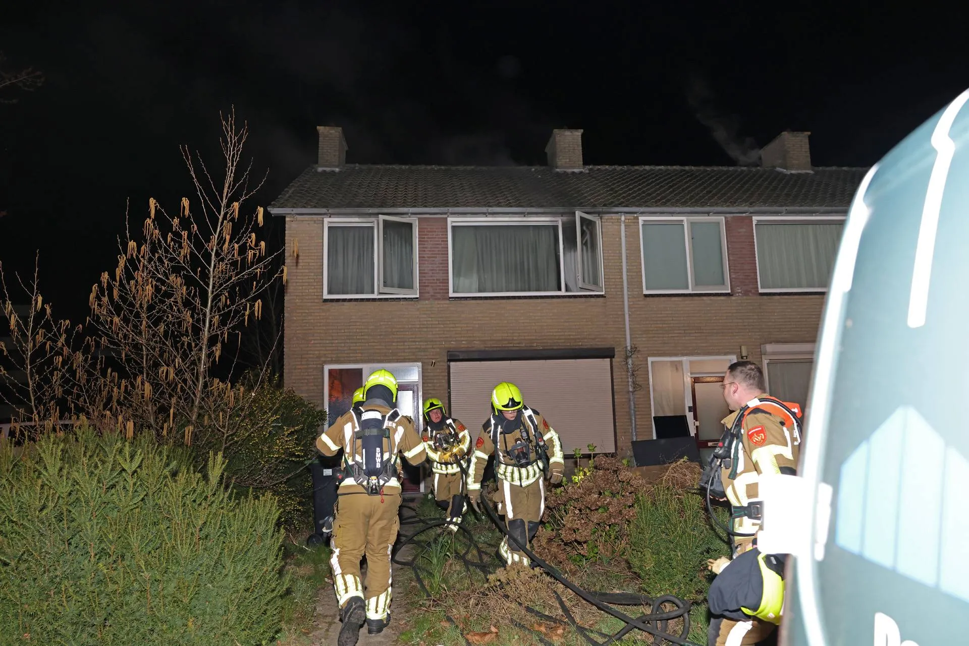 Keukenbrand zorgt voor flinke rookschade in woning aan Pastoor Kuypersstraat
