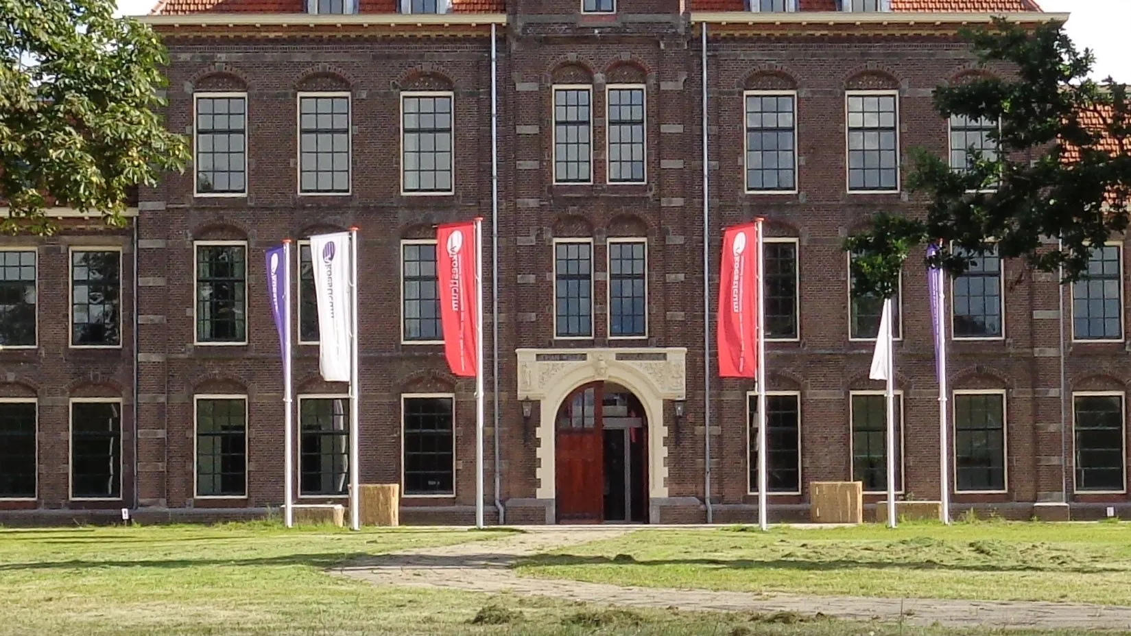 akoesticum ede