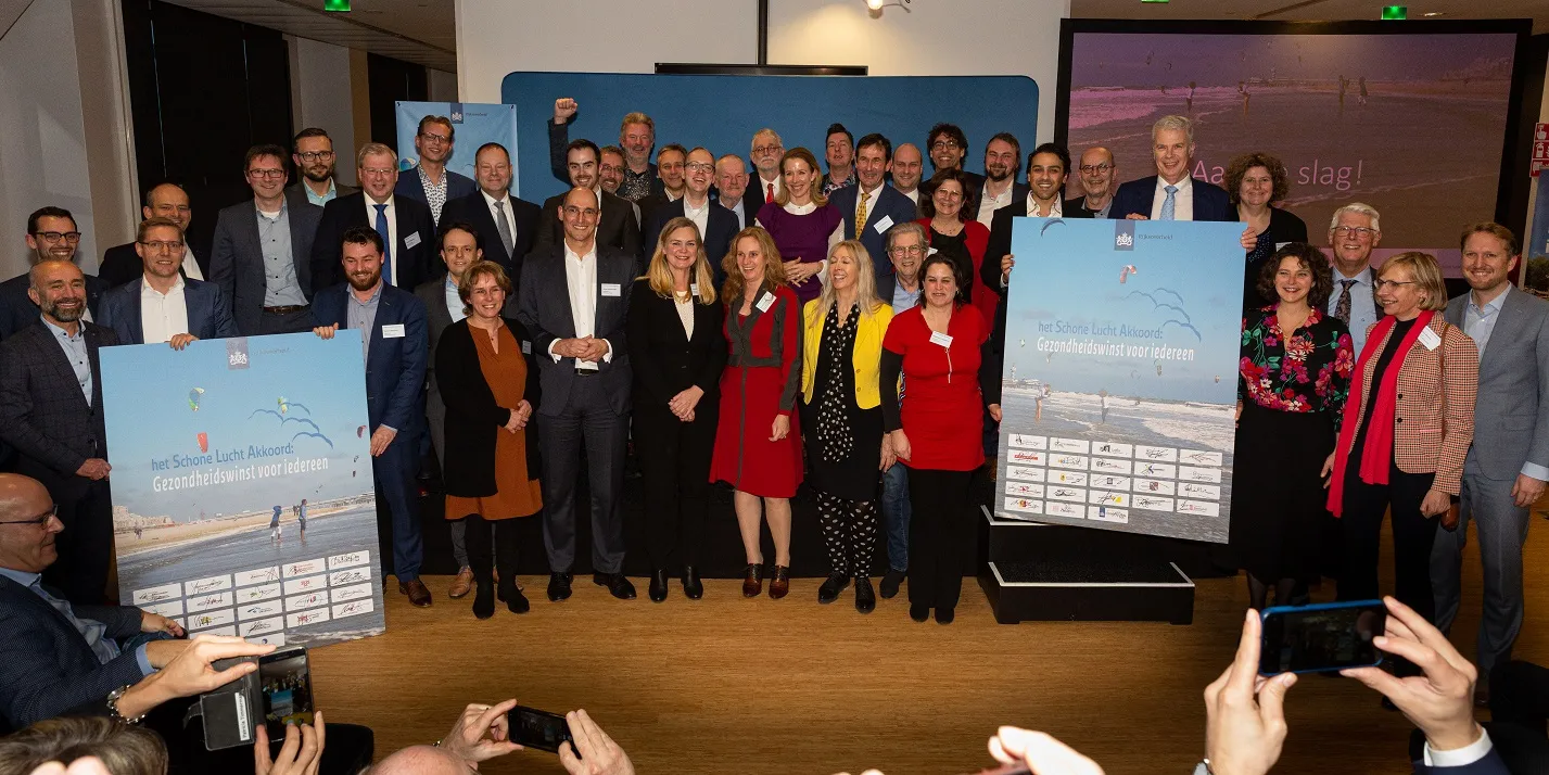 ondertekening schone lucht akkoord fotograaf rick huisinga