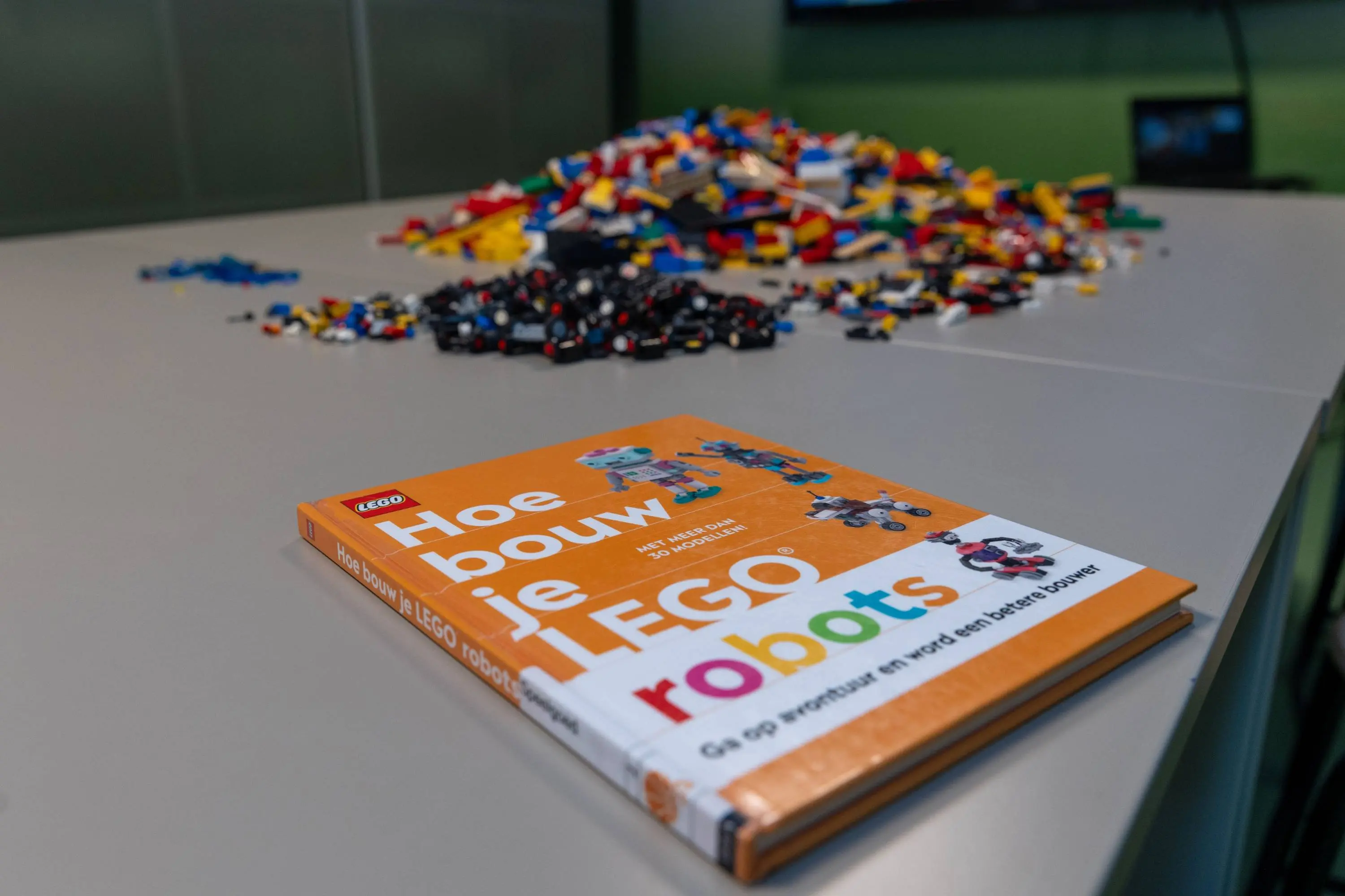- LEGO Academy Robotics cursus