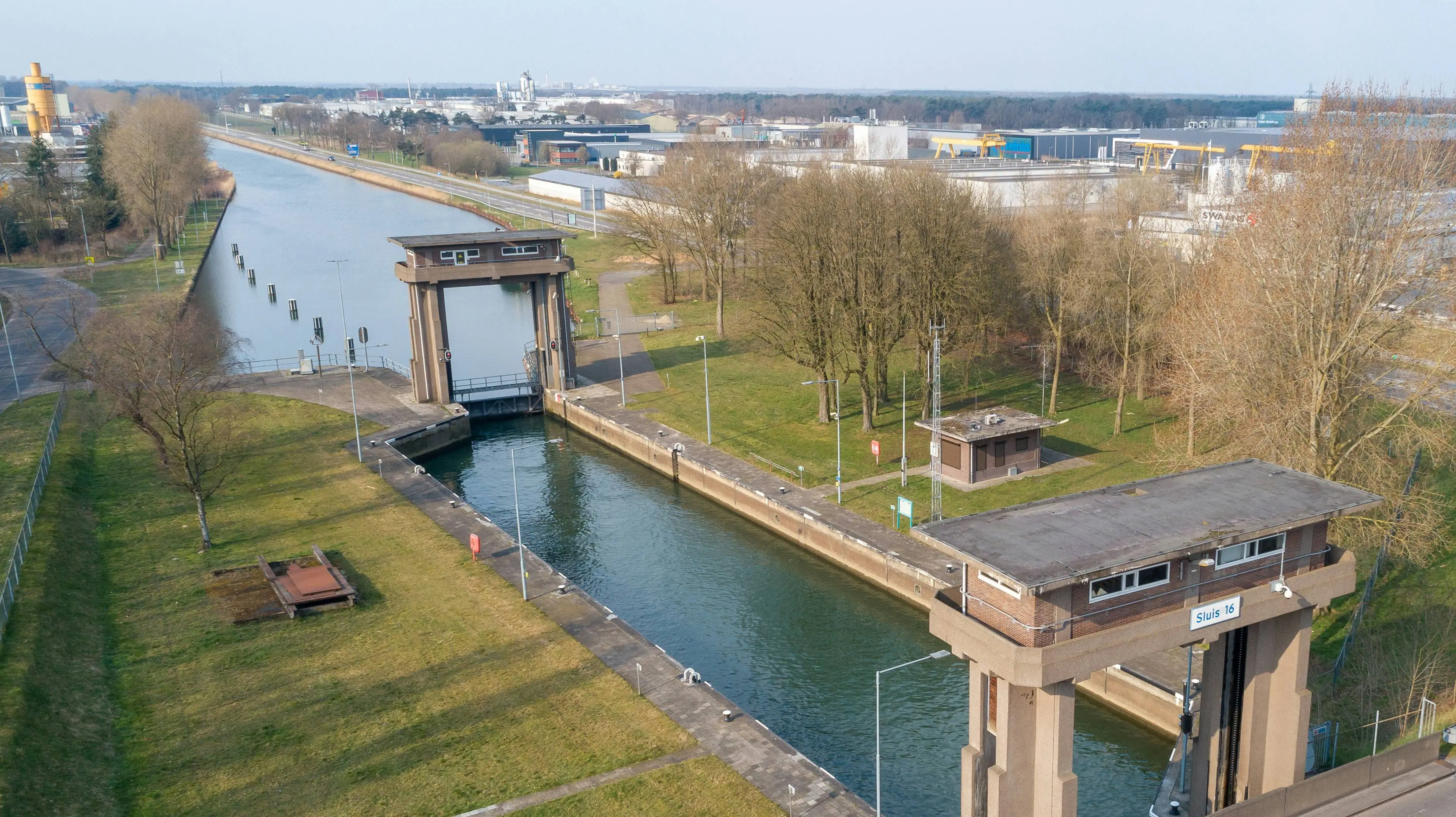 zuid-willemsvaart-sluis-16-werkzaamheden_tcm26-358195