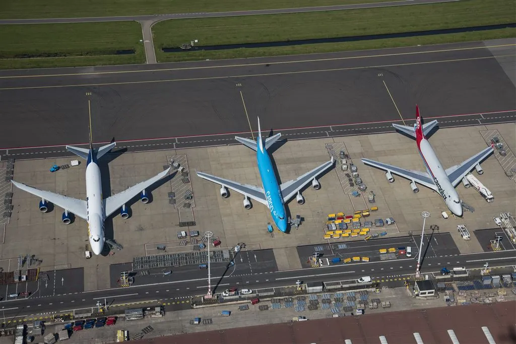 35 mensen klagen 158 000 keer over schiphol1488708486