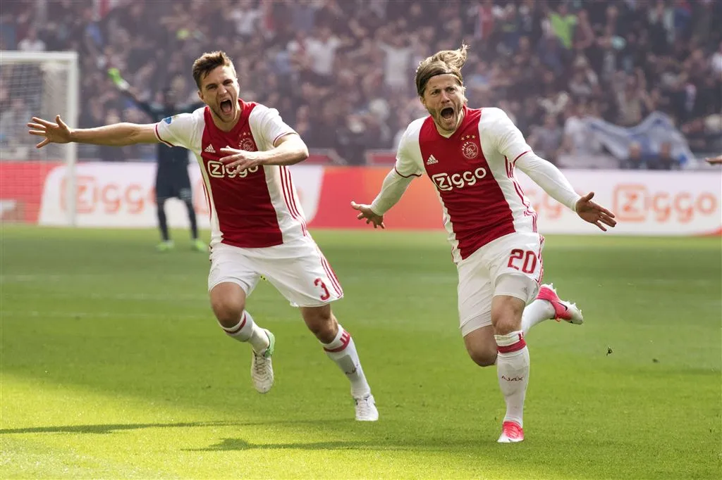 ajax maakt titelstrijd weer spannend1491144723