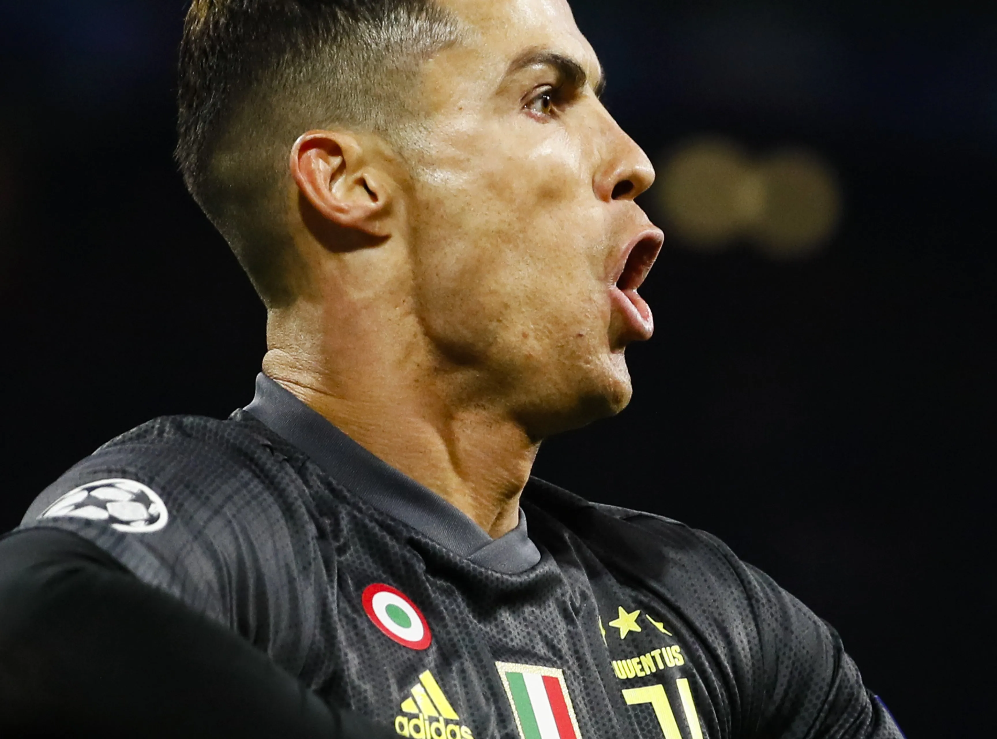Cristiano Ronaldo best betaalde beroemdheid op Instagram; dit is krijgt hij per post