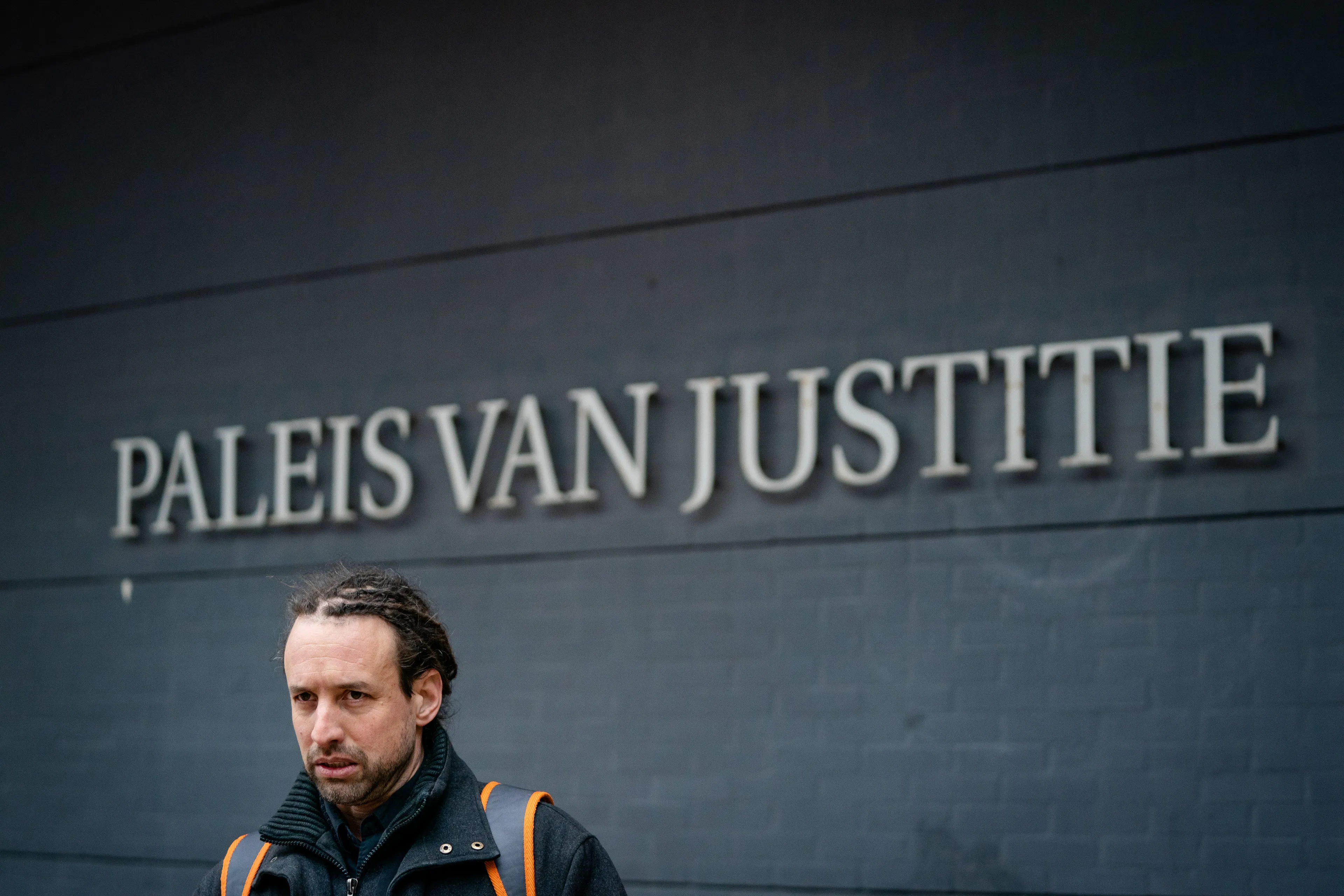 1200 mensen ondertekenen aangifte tegen Willem Engel