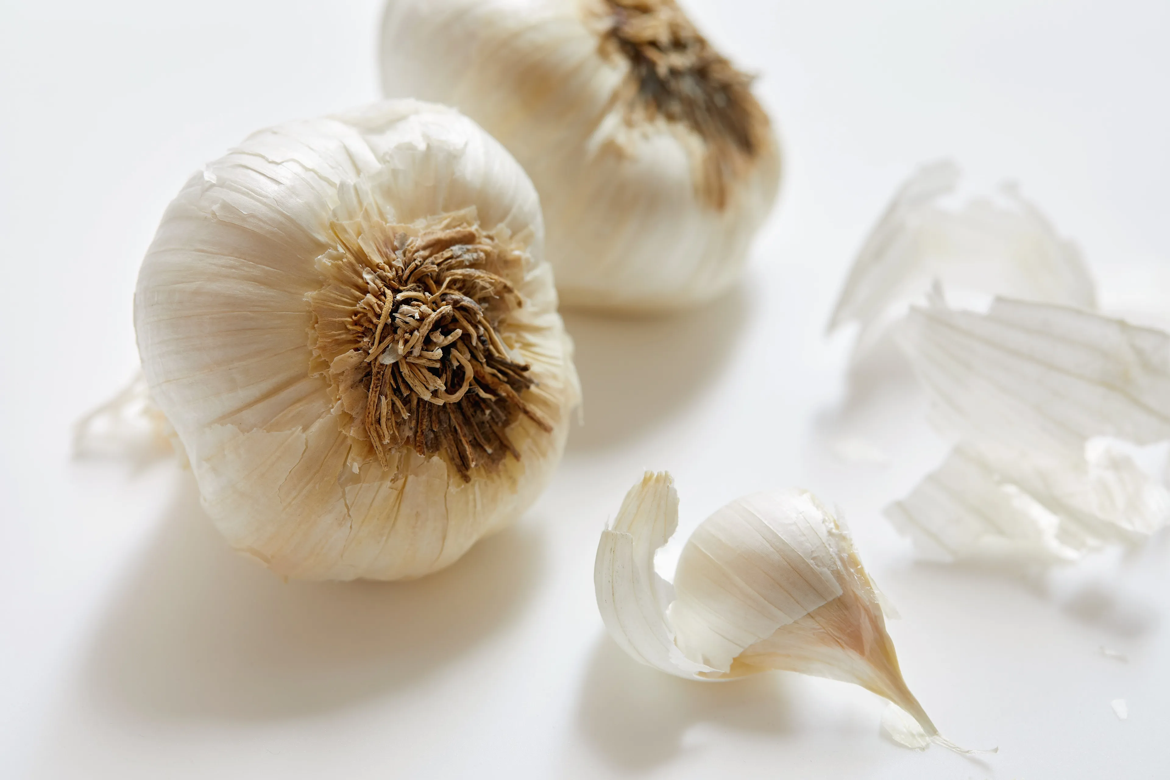 Hoe voorkom je die sterke knoflooksmaak en slechte adem na het eten?