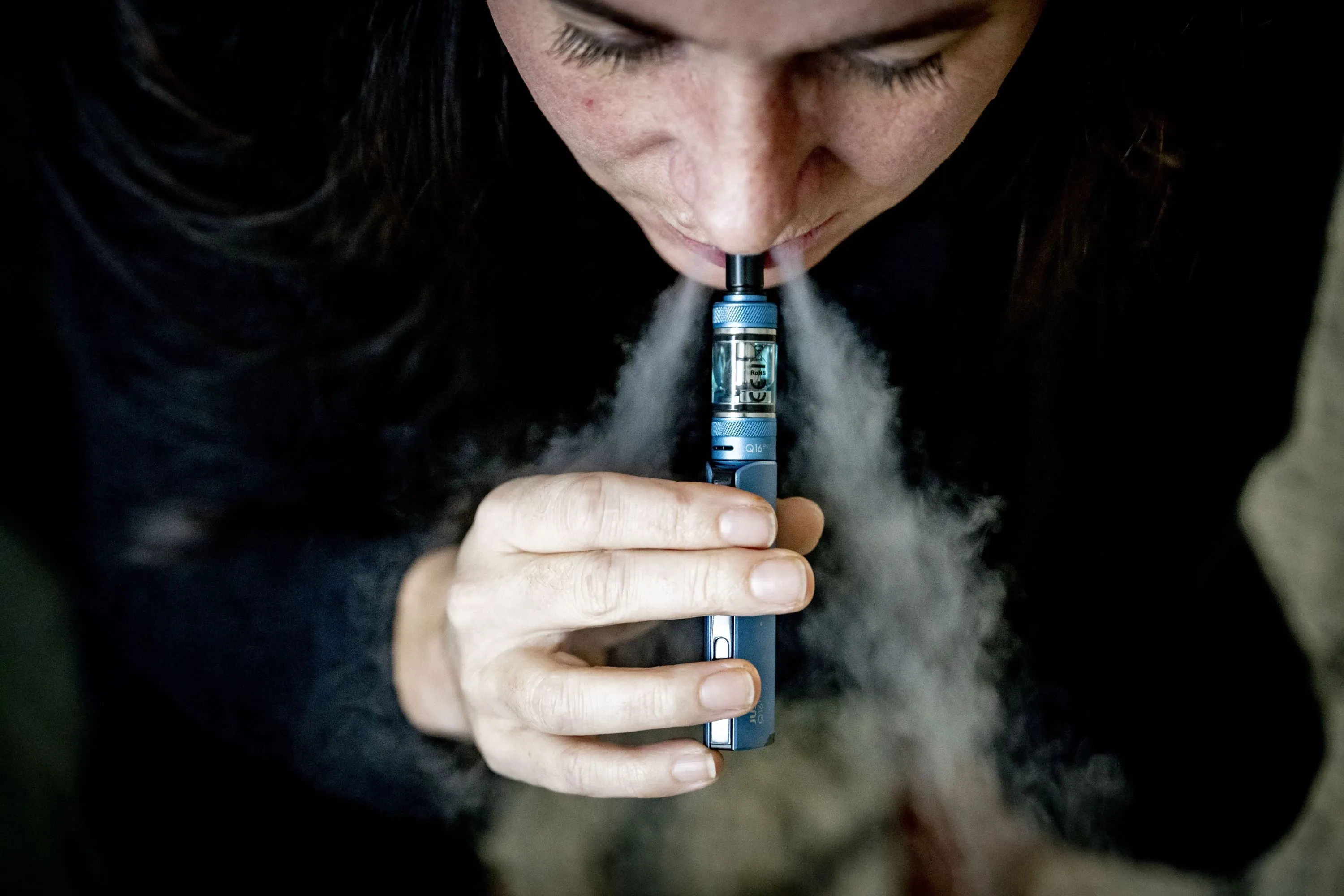 Jongeren maken longen kapot door overmatig vapen: Longartsen maken zich 'heel veel zorgen'