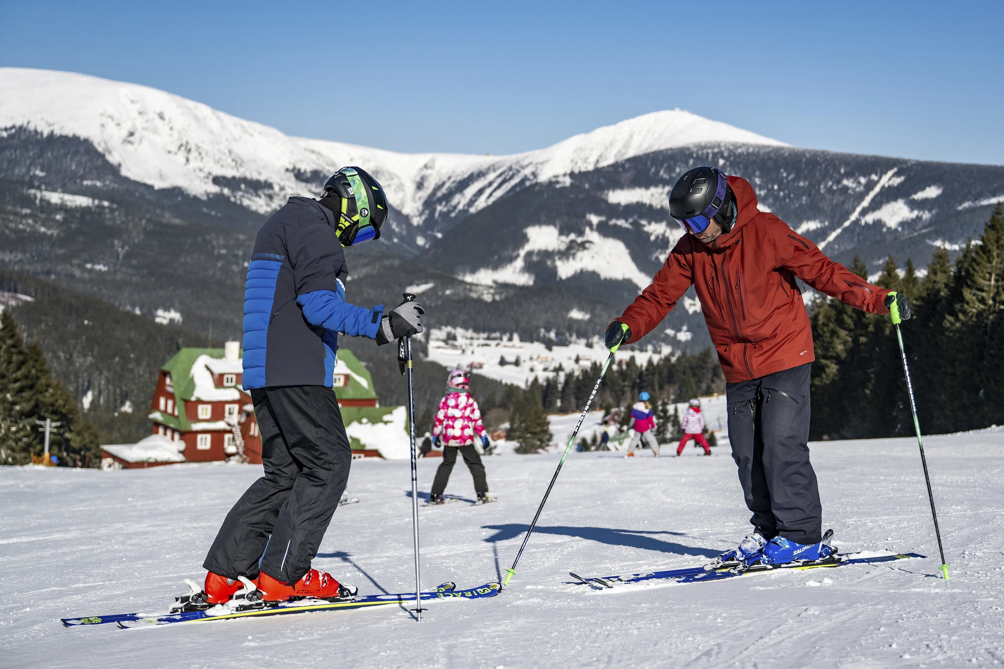 Wie heeft de grootste kans op zware blessures en botbreuken tijdens wintersport?