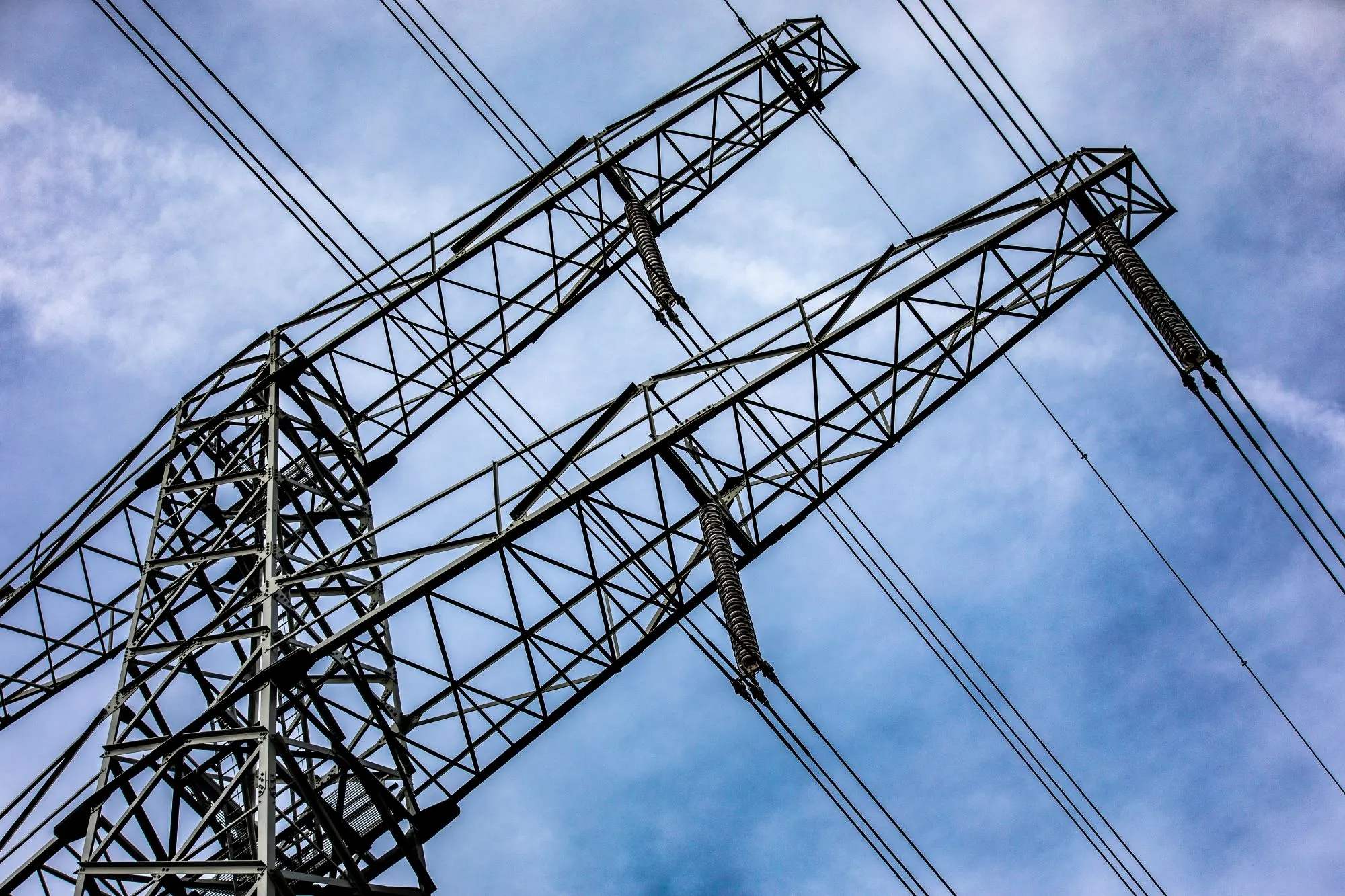Uitbreiding elektriciteitsnet lukt niet door stikstof: groene stroom kan nergens heen