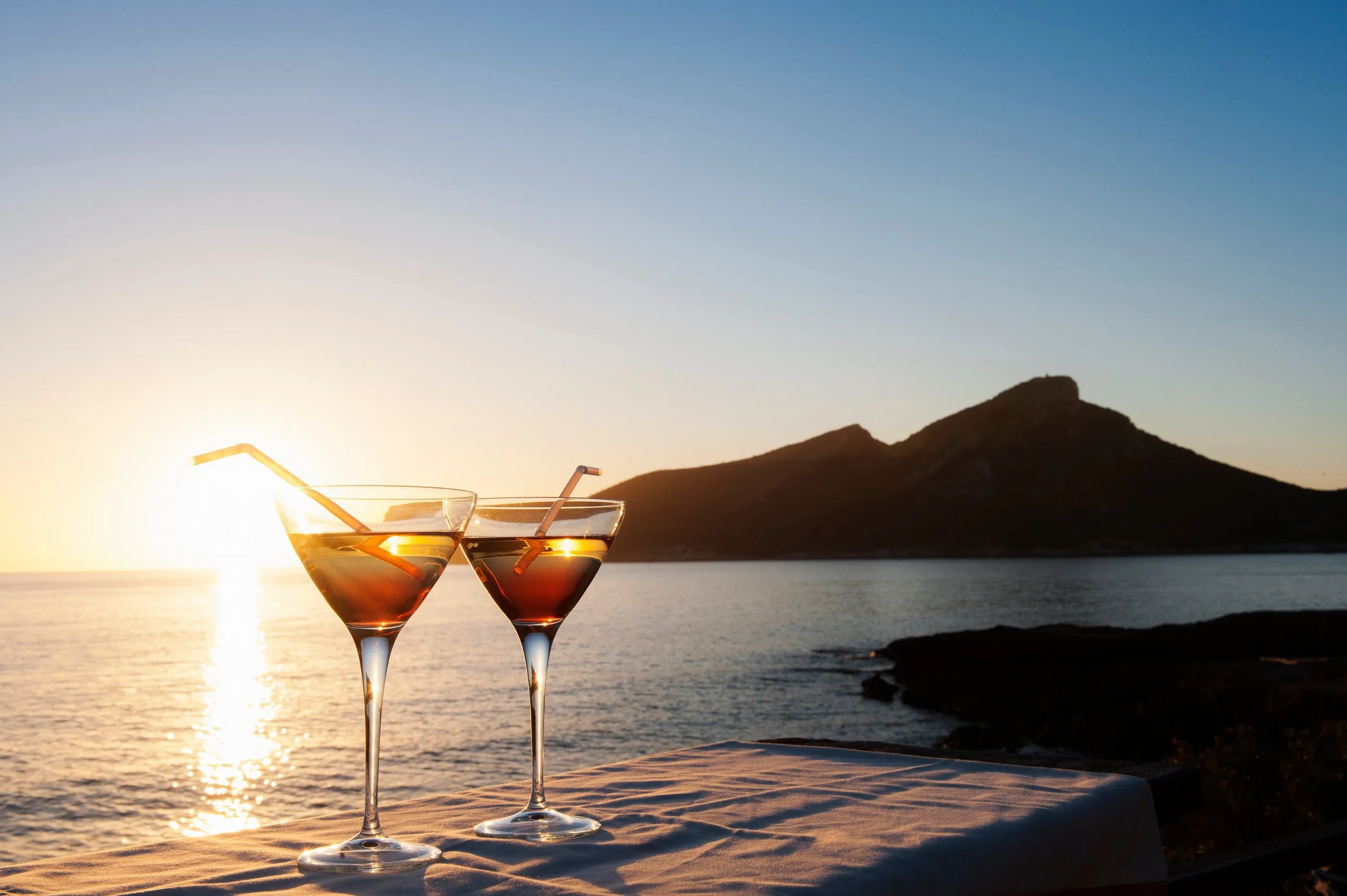 Op autovakantie? In deze landen mag je helemaal geen alcohol drinken als je gaat rijden