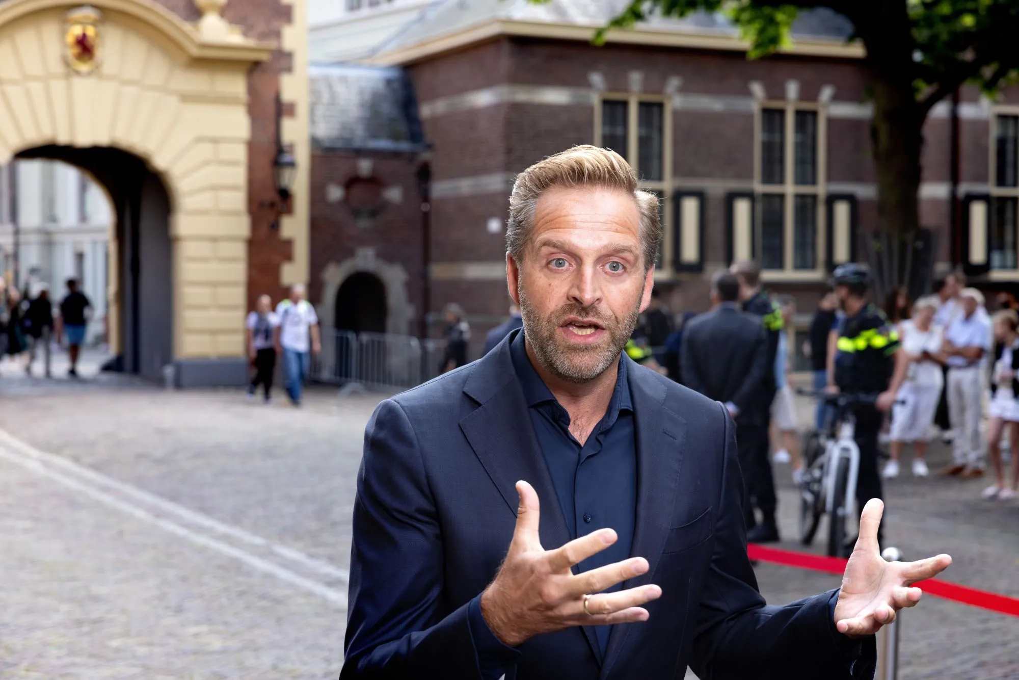 Nog steeds snapt Hugo de Jonge niet wat er mis is met zijn grap over Lucille Werner
