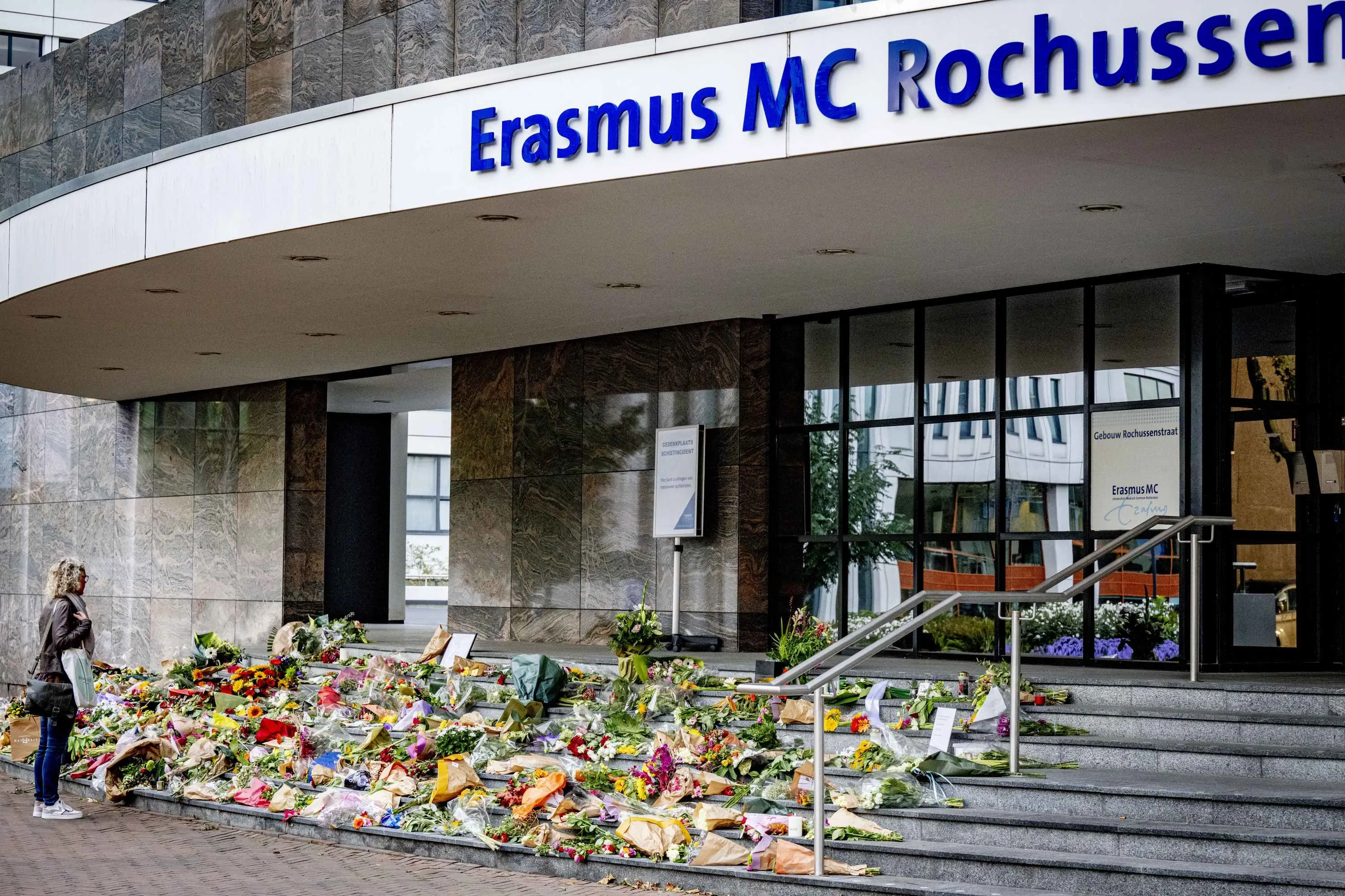 Fouad L. gebruikte Glock 19 met laserpointer en liet vuurwapen achter in trappenhuis van Erasmus MC