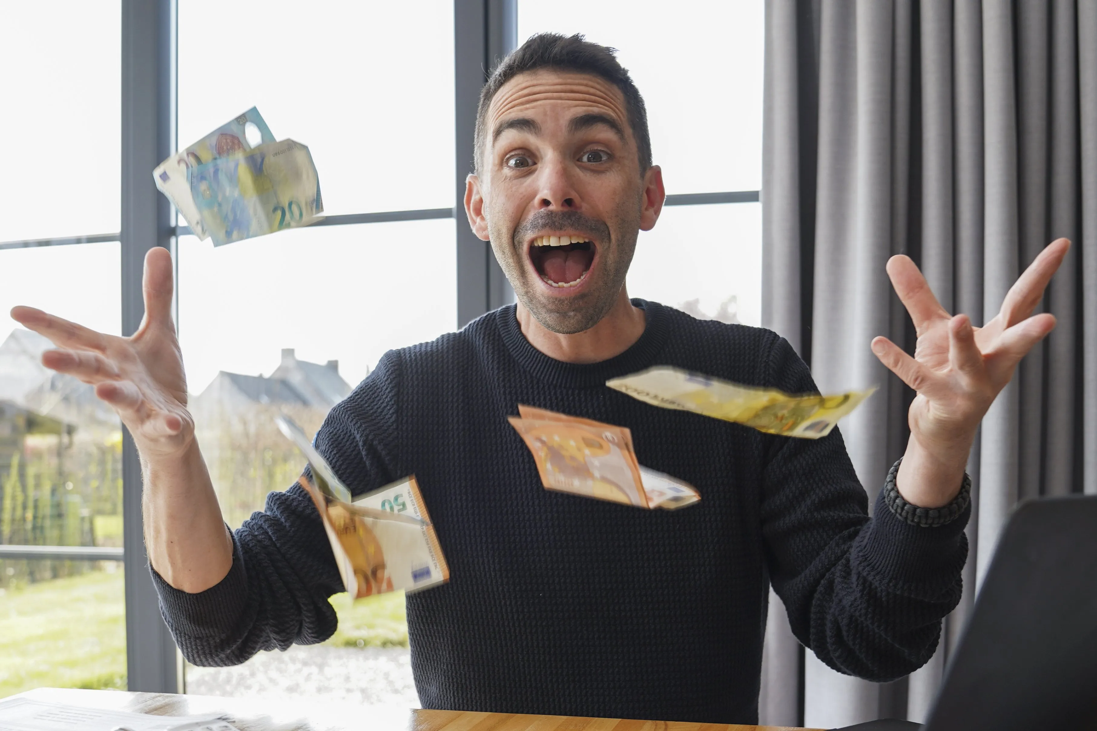 De wetenschap over geld en geluk: het effect is veel kleiner dan je denkt