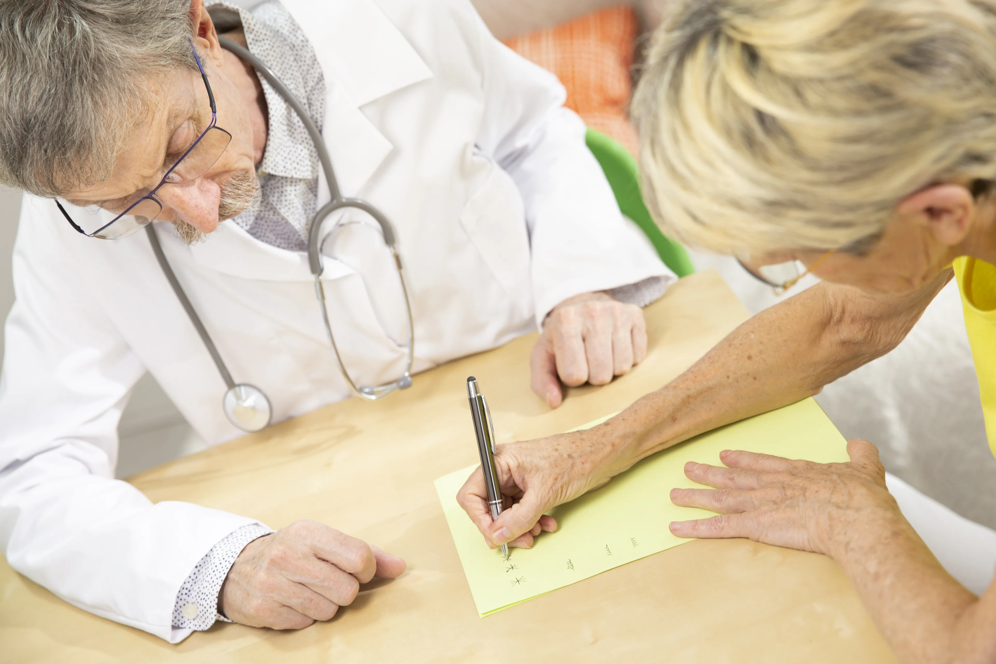 Parkinson snelst groeiende hersenziekte, ook bij jonge mensen: dit zijn de oorzaken