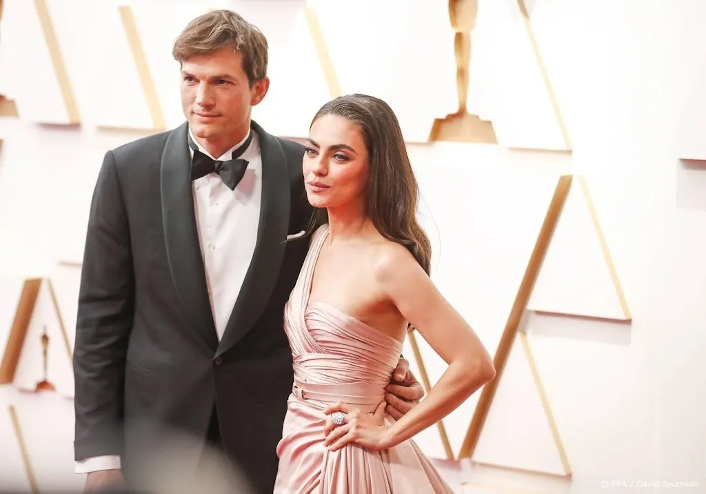Ashton Kutcher was door auto-immuunziekte tijdelijk blind en doof