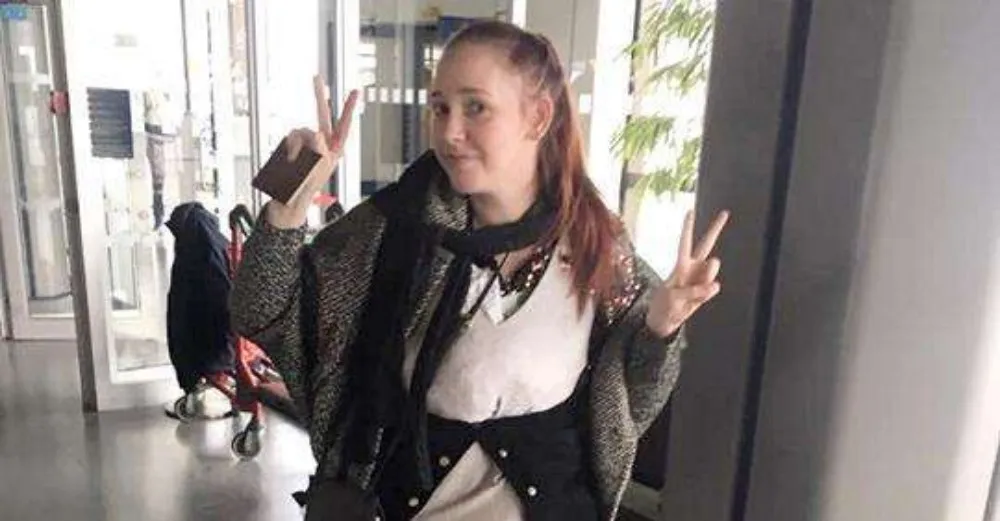 Vrouw draagt al haar kleren om 85 pond te besparen