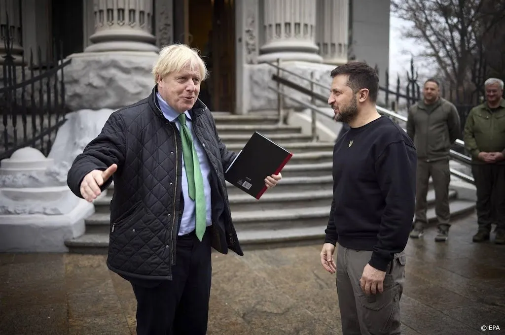 Boris Johnson: Poetin dreigde raket op me af te vuren