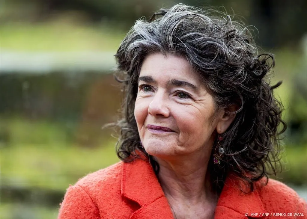 Dieuwertje Blok spreekt op de Dam tijdens Dodenherdenking