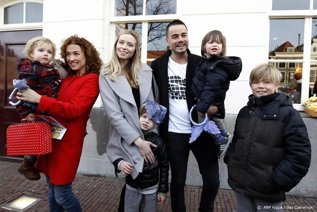 Dinand Woesthoff steunt vriendin Katja Schuurman in Römer-zaak